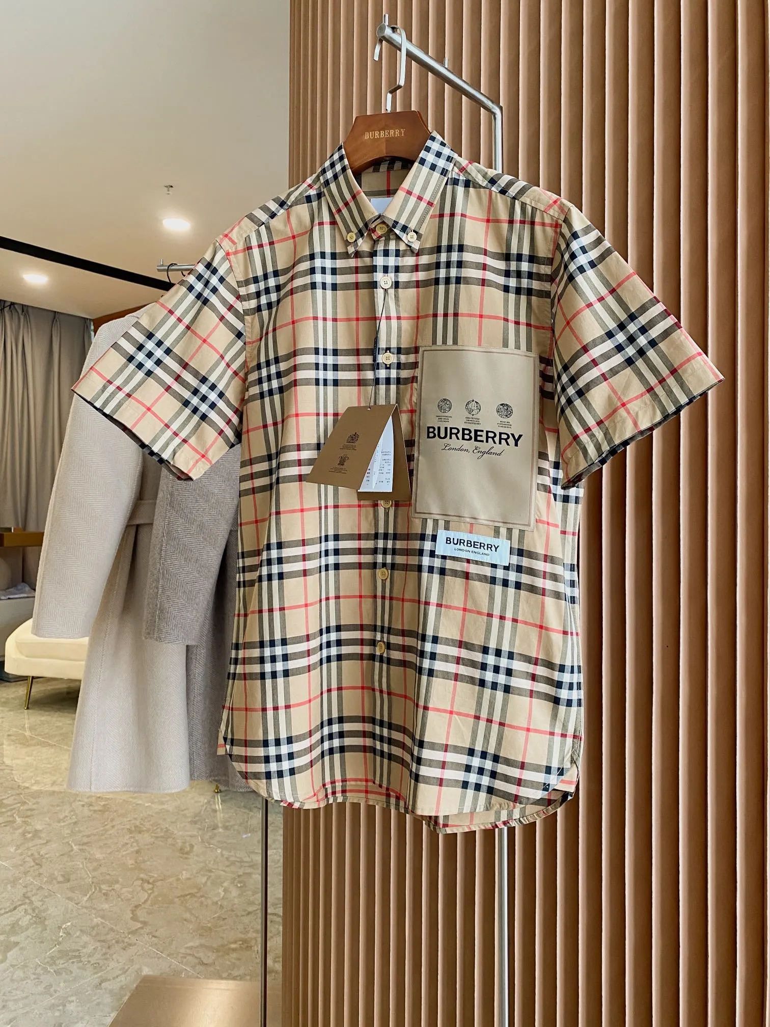 Burberry新作チェック柄コットン半袖シャツ青