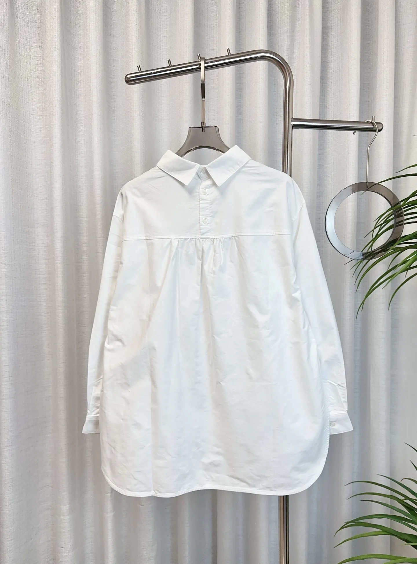 CELINE新作凱旋門刺繍カウボーイシャツ白 - 画像 (3)