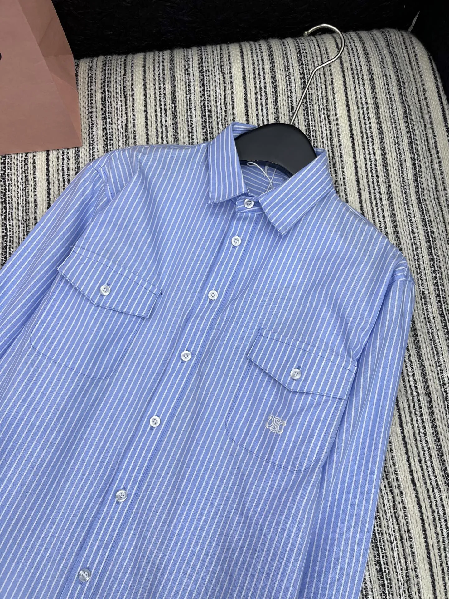 セリーヌ新作青ストライプカレッジスタイルシャツ - 画像 (3)