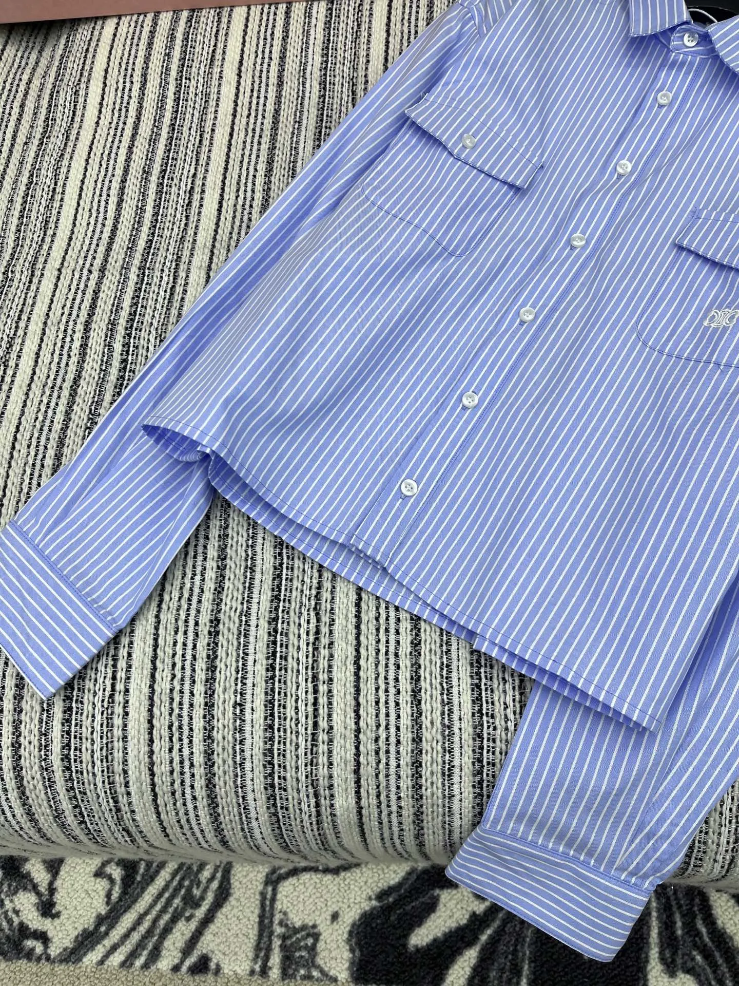 セリーヌ新作青ストライプカレッジスタイルシャツ - 画像 (5)