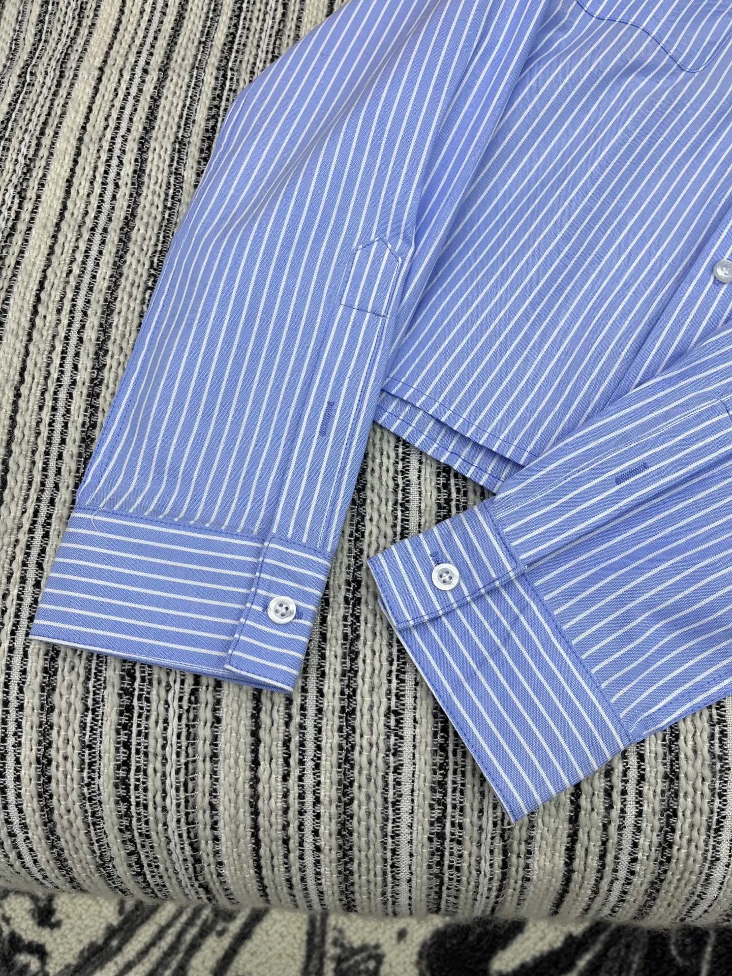 セリーヌ新作青ストライプカレッジスタイルシャツ - 画像 (6)