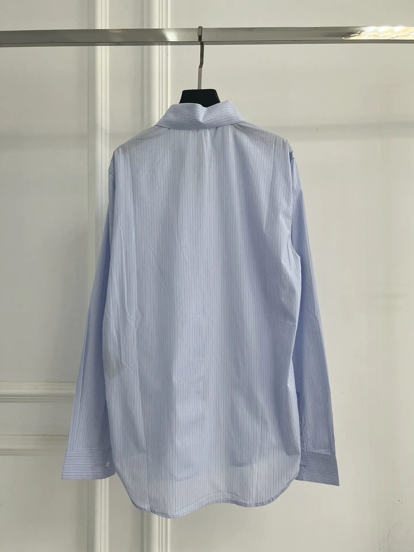 Christian Dior 青ストライプ刺繍シャツ新作 - 画像 (3)