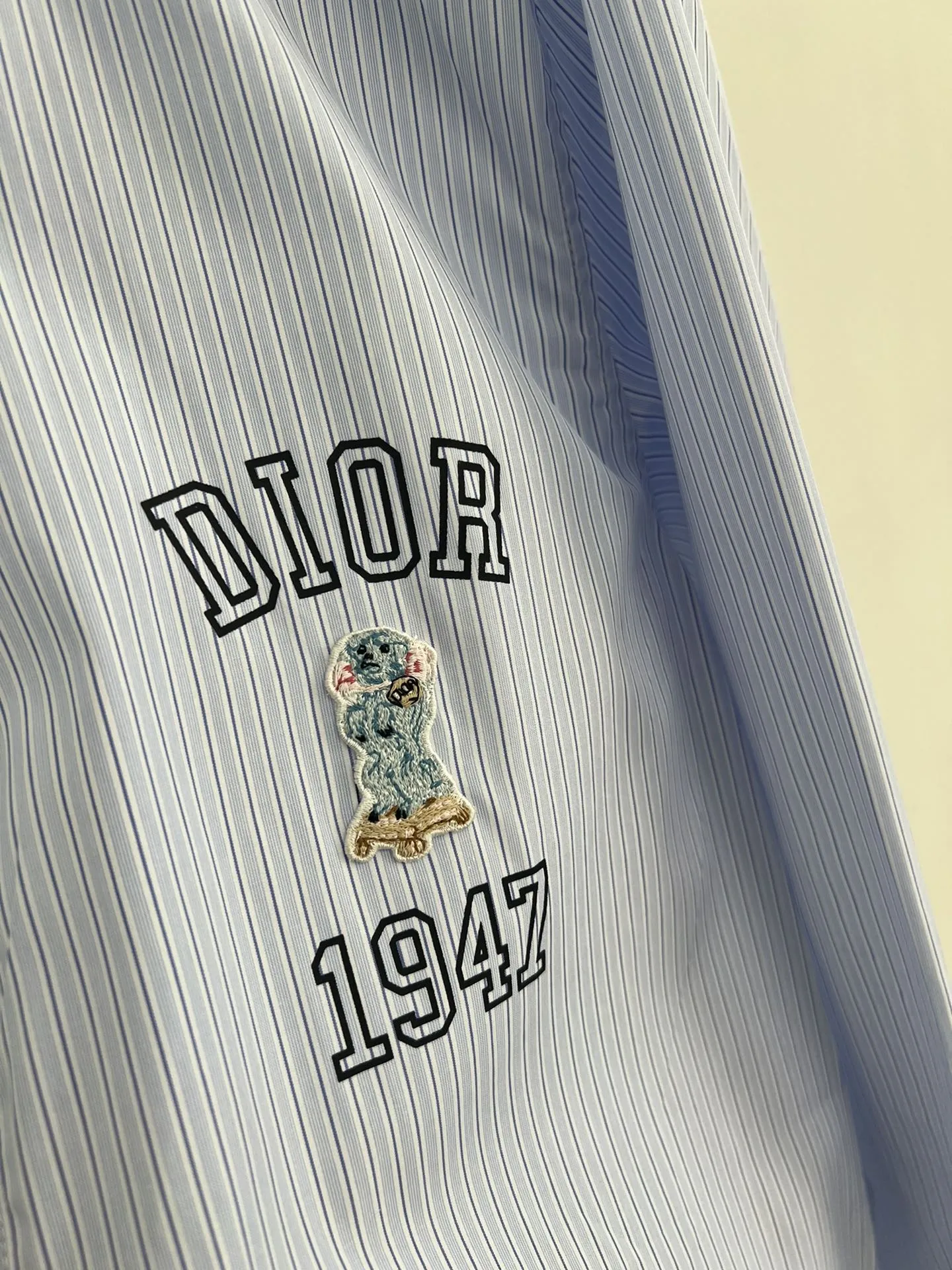 Christian Dior 青ストライプ刺繍シャツ新作 - 画像 (4)