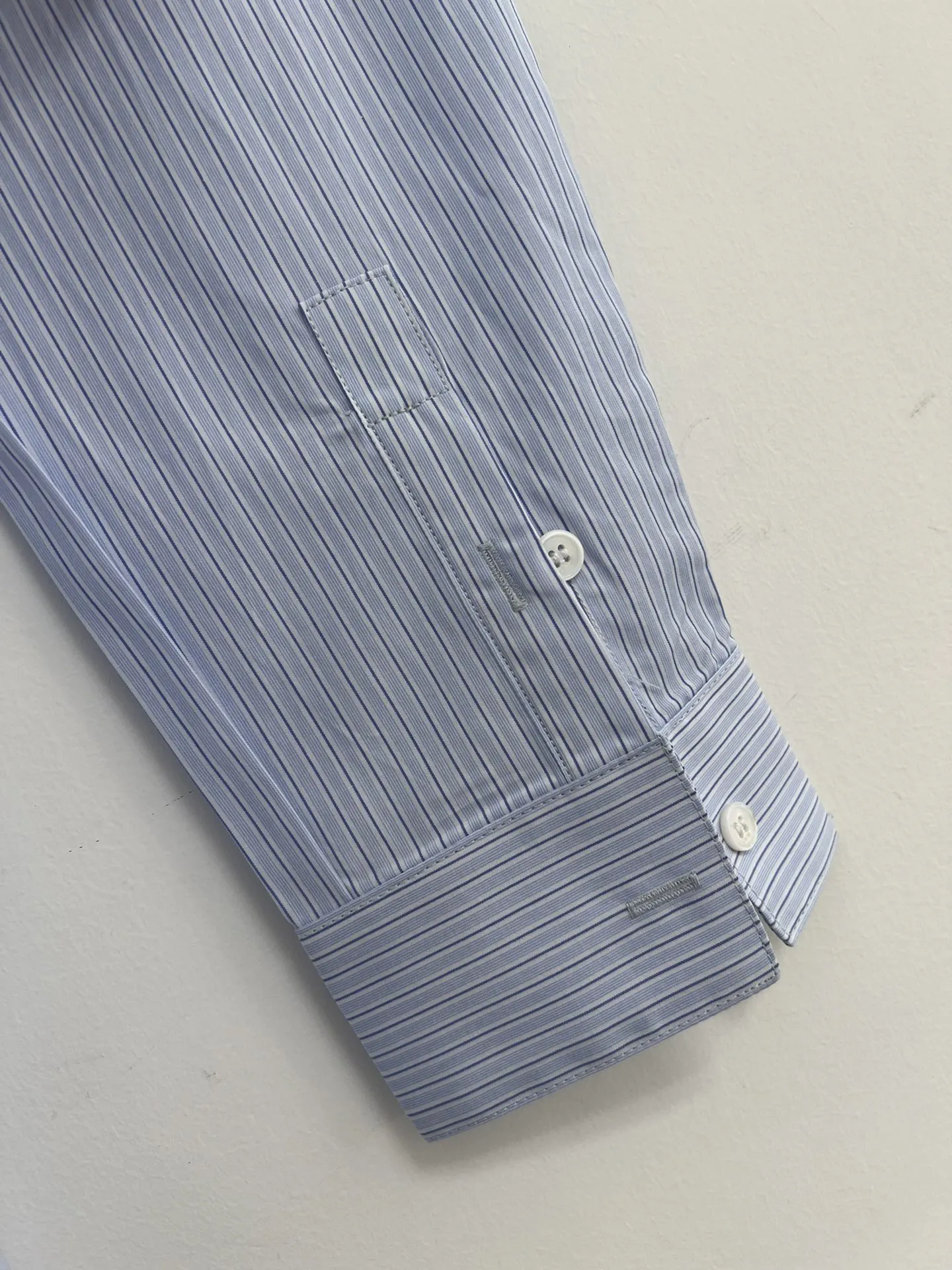 Christian Dior 青ストライプ刺繍シャツ新作 - 画像 (8)