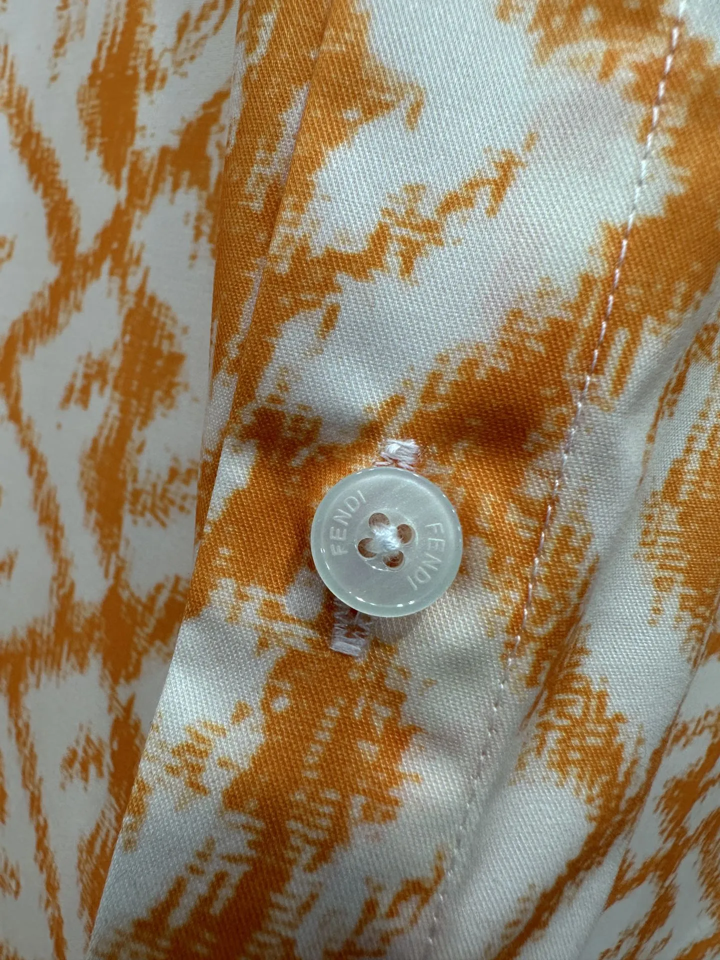 フェンディ青アルファベット柄シャツ新作 - 画像 (8)