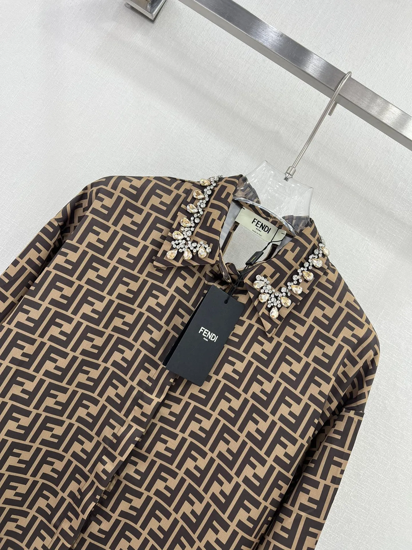 FENDI新作青アルファベットシャツドレス - 画像 (4)