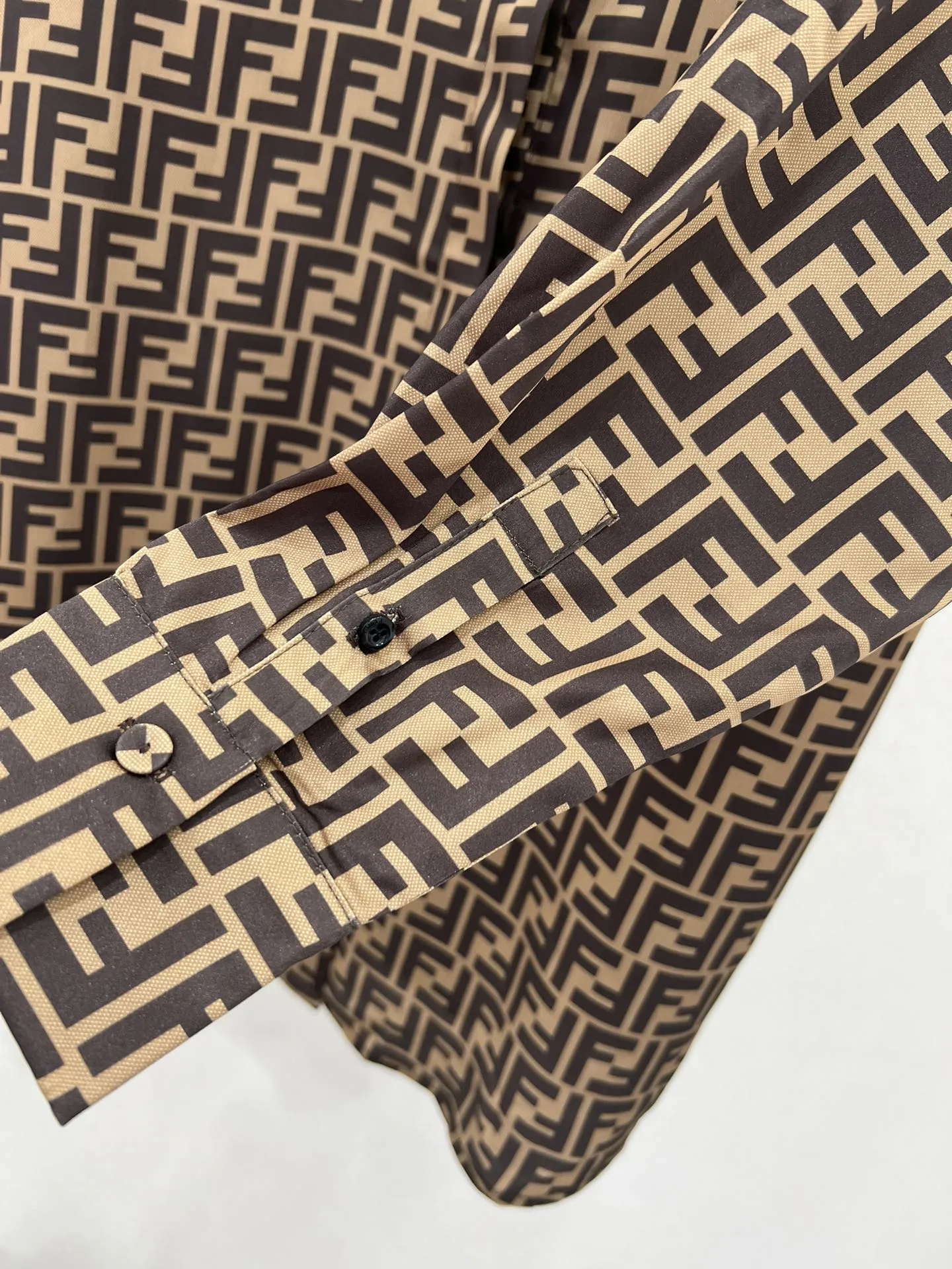 FENDI新作青アルファベットシャツドレス - 画像 (7)