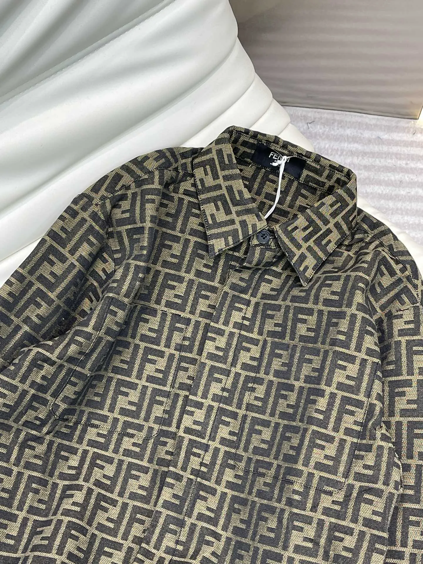 フェンディ2024新作フルプリントロゴシャツユニセックス - 画像 (3)