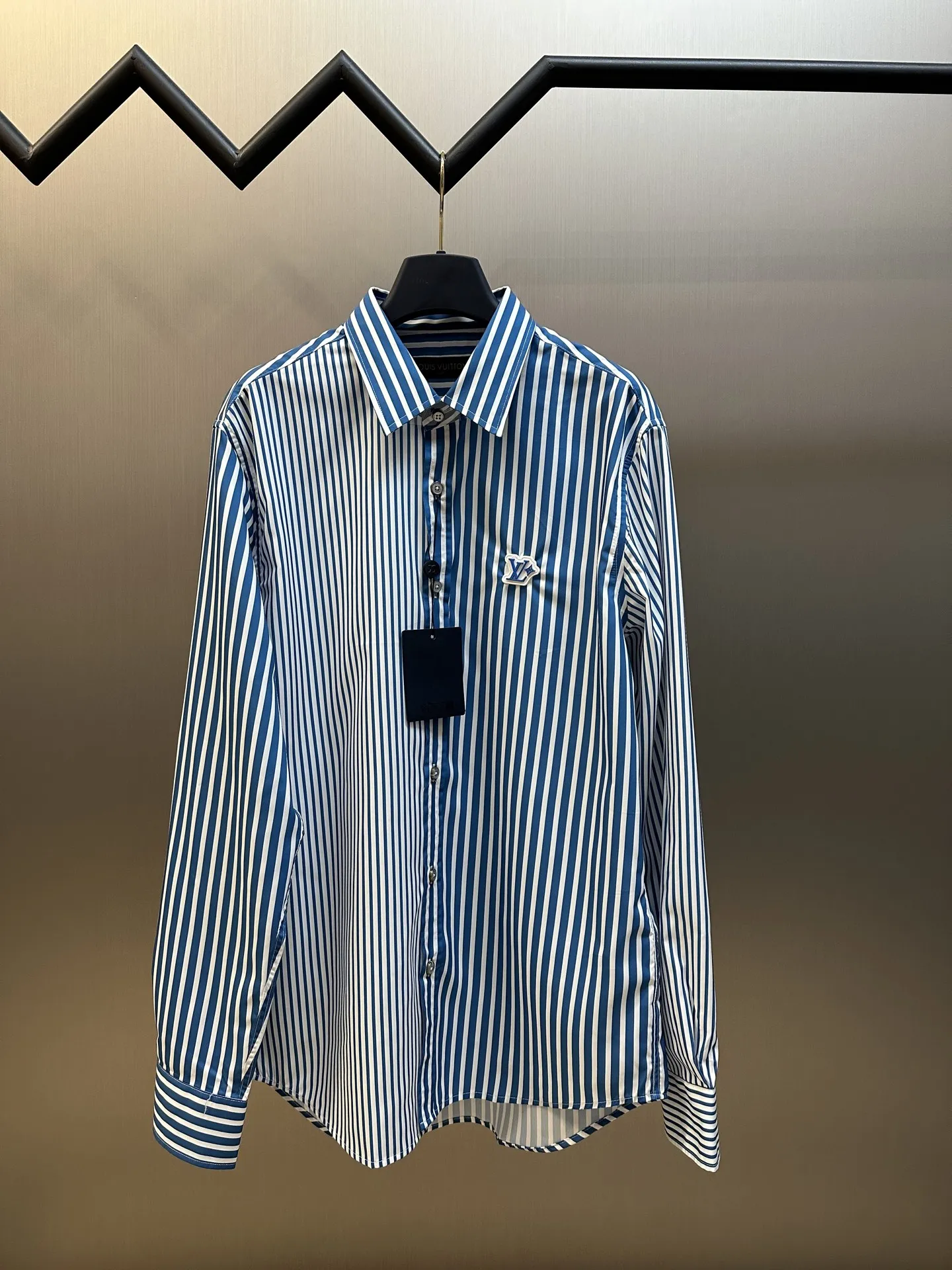 Louis Vuitton 青ストライプシャツ新作