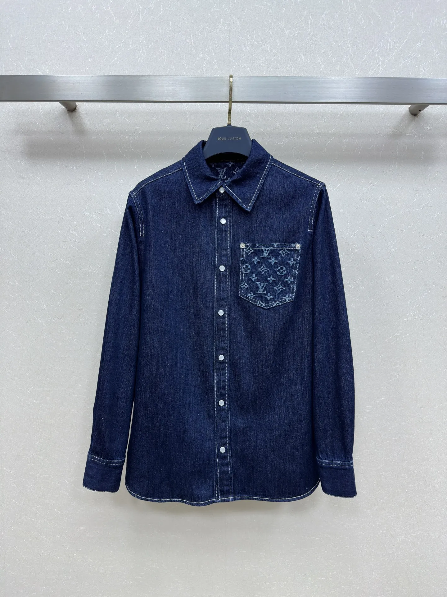 LOUIS VUITTON新作青カウボーイシャツクラシック柄のポケット