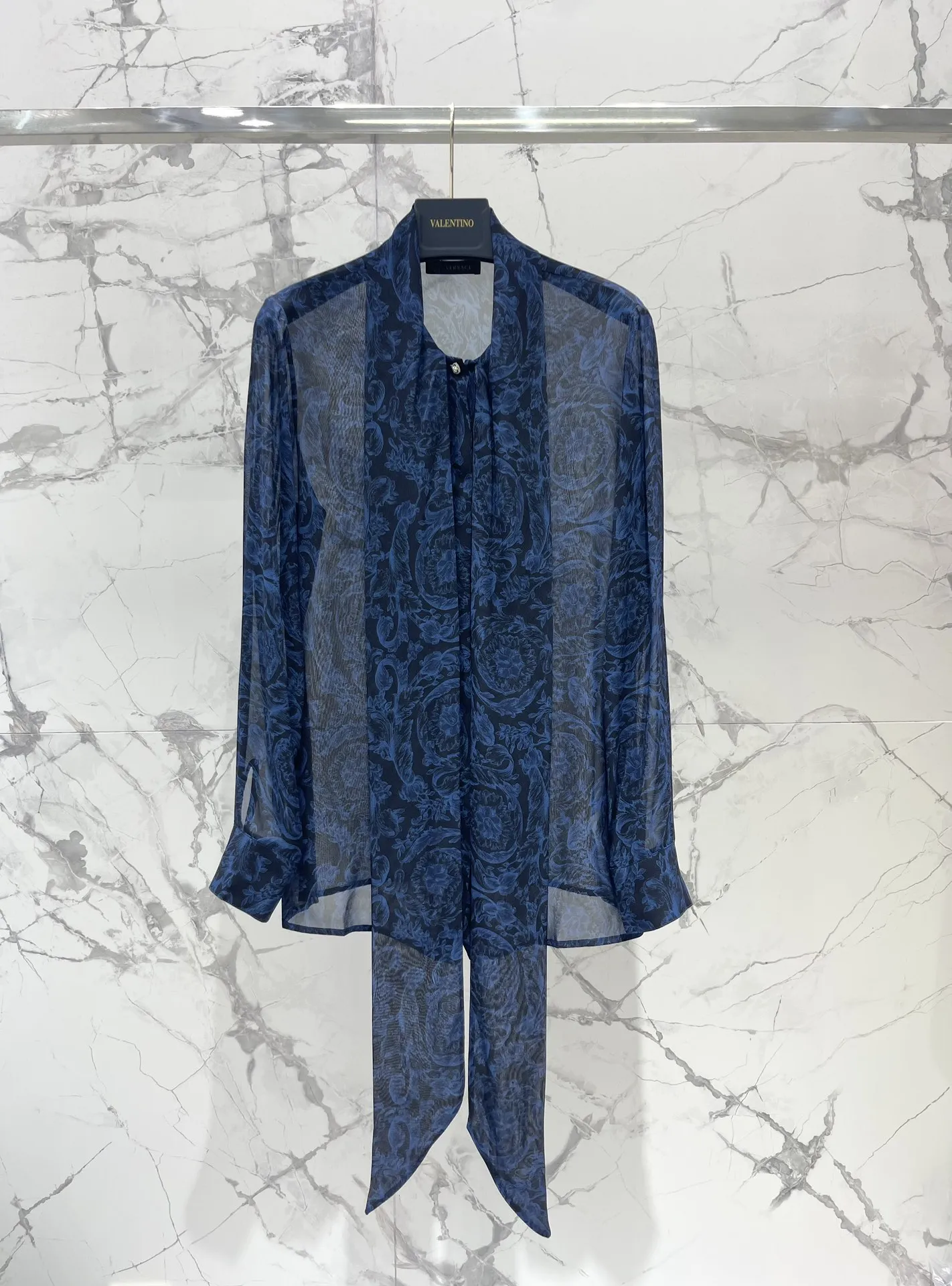 ジ アン フェレ2024新作Baroccoブルーボウシャツ