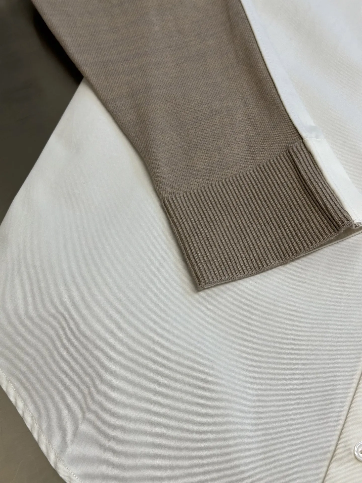 ロエベ スプライシングウールマッシュアップシャツ - 画像 (7)