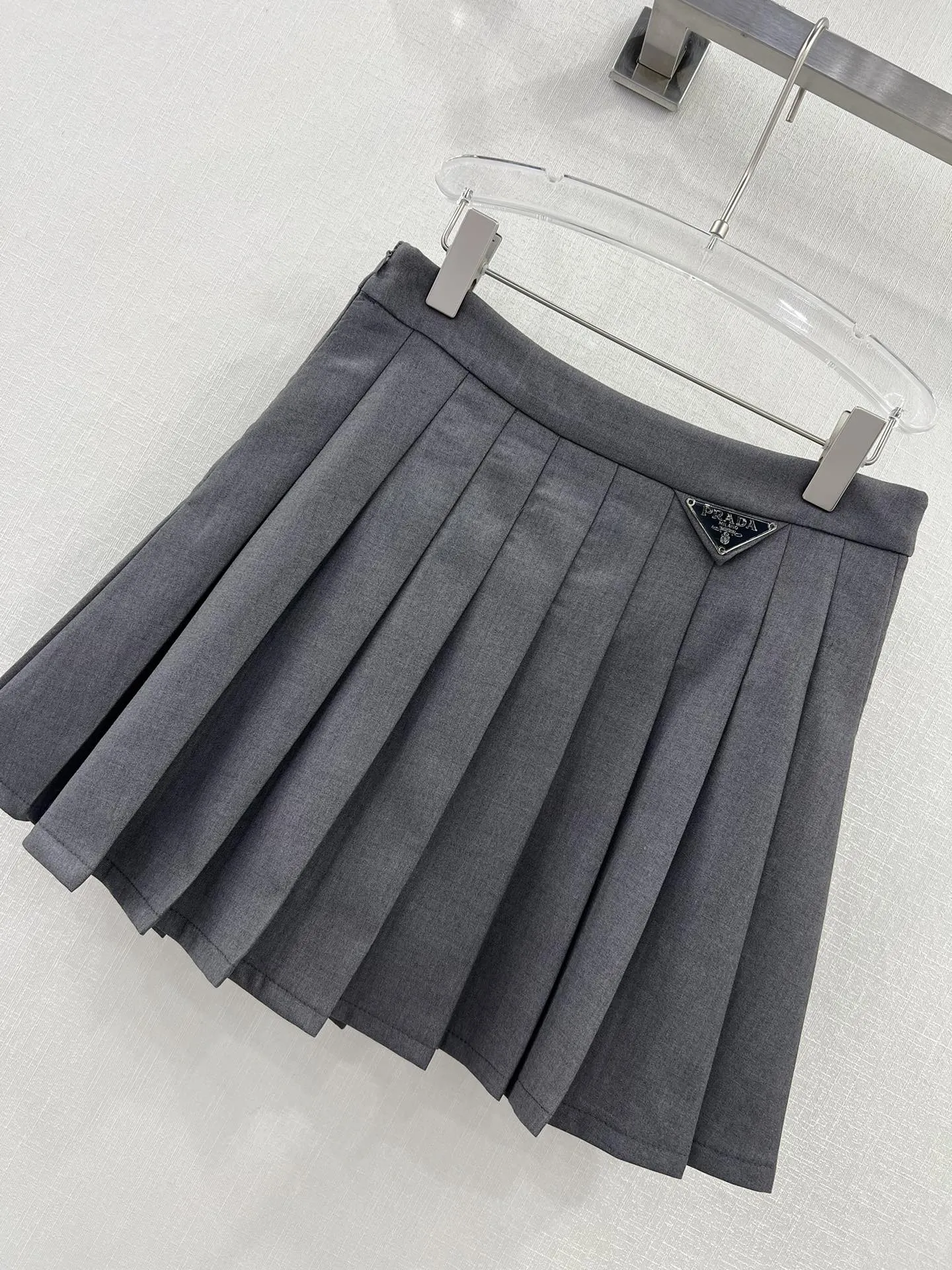 PRADA 23初秋の新作Aラインプリーツスカート - 画像 (5)