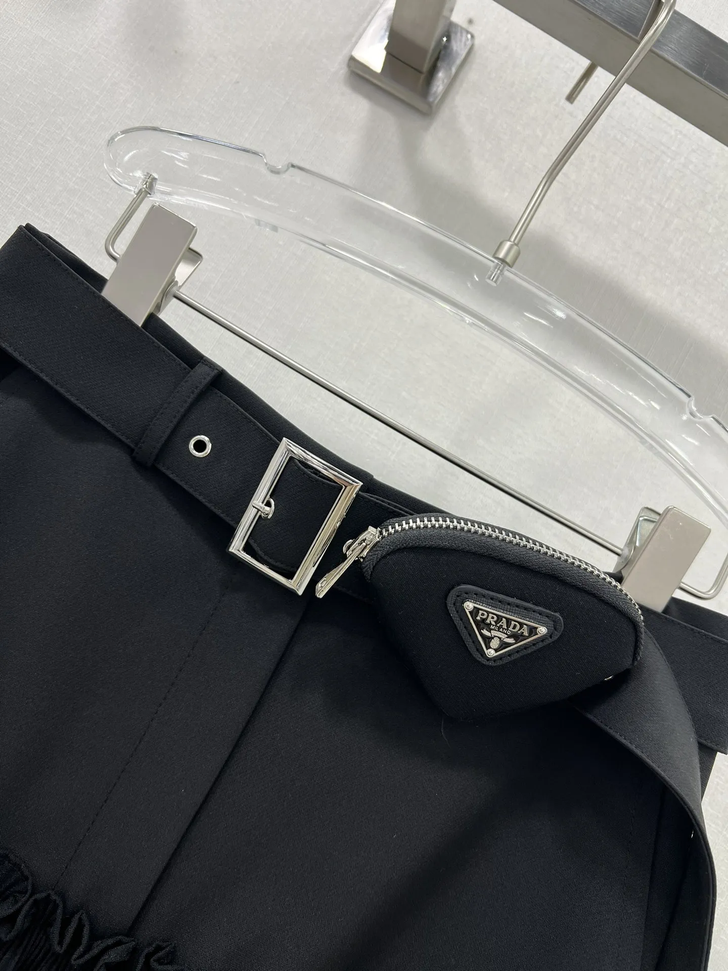 プラダ ブラック 長スカート 2024早春新作 - 画像 (3)