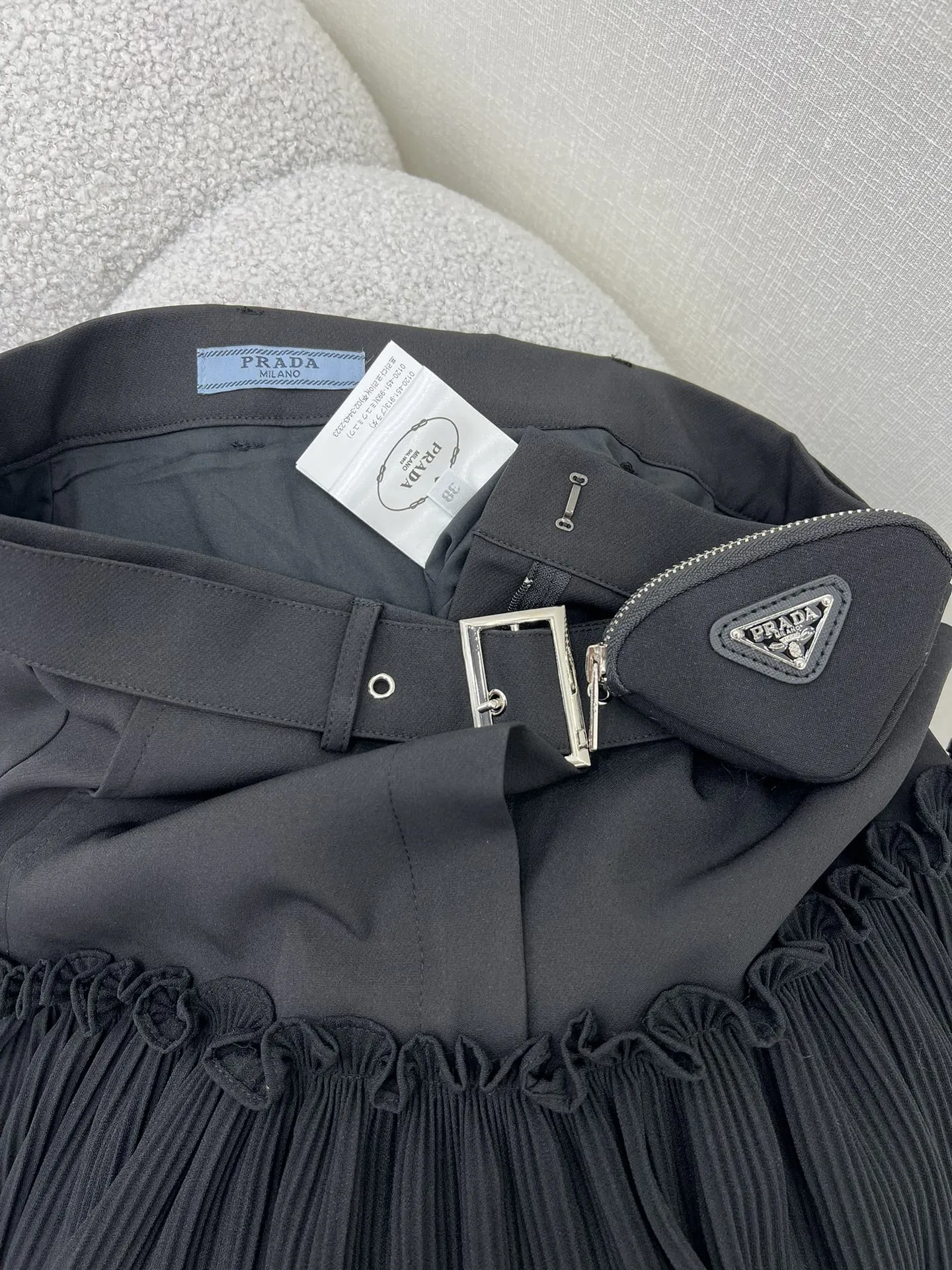 プラダ ブラック 長スカート 2024早春新作 - 画像 (8)