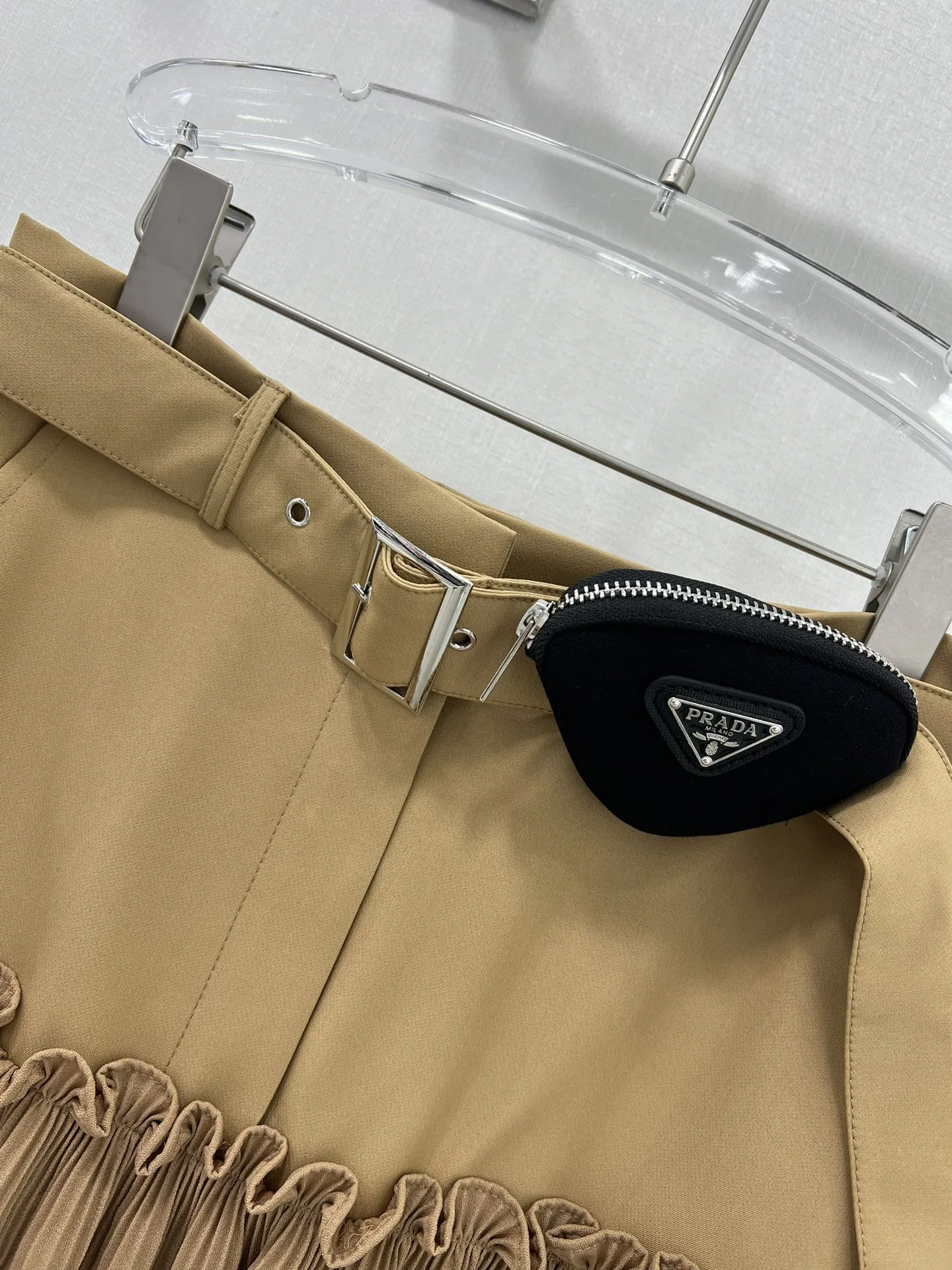 PRADA 24春新作ベージュ長スカートSML - 画像 (3)