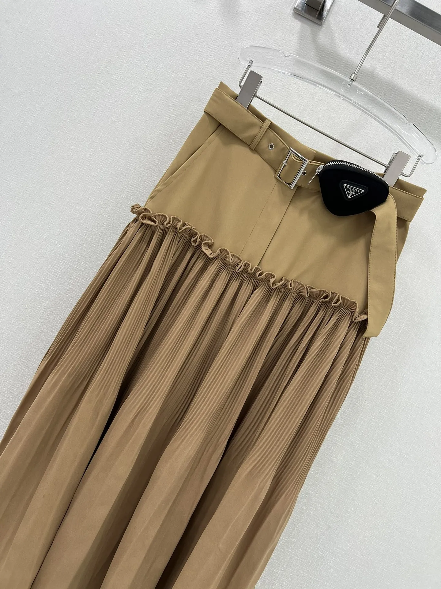 PRADA 24春新作ベージュ長スカートSML - 画像 (5)