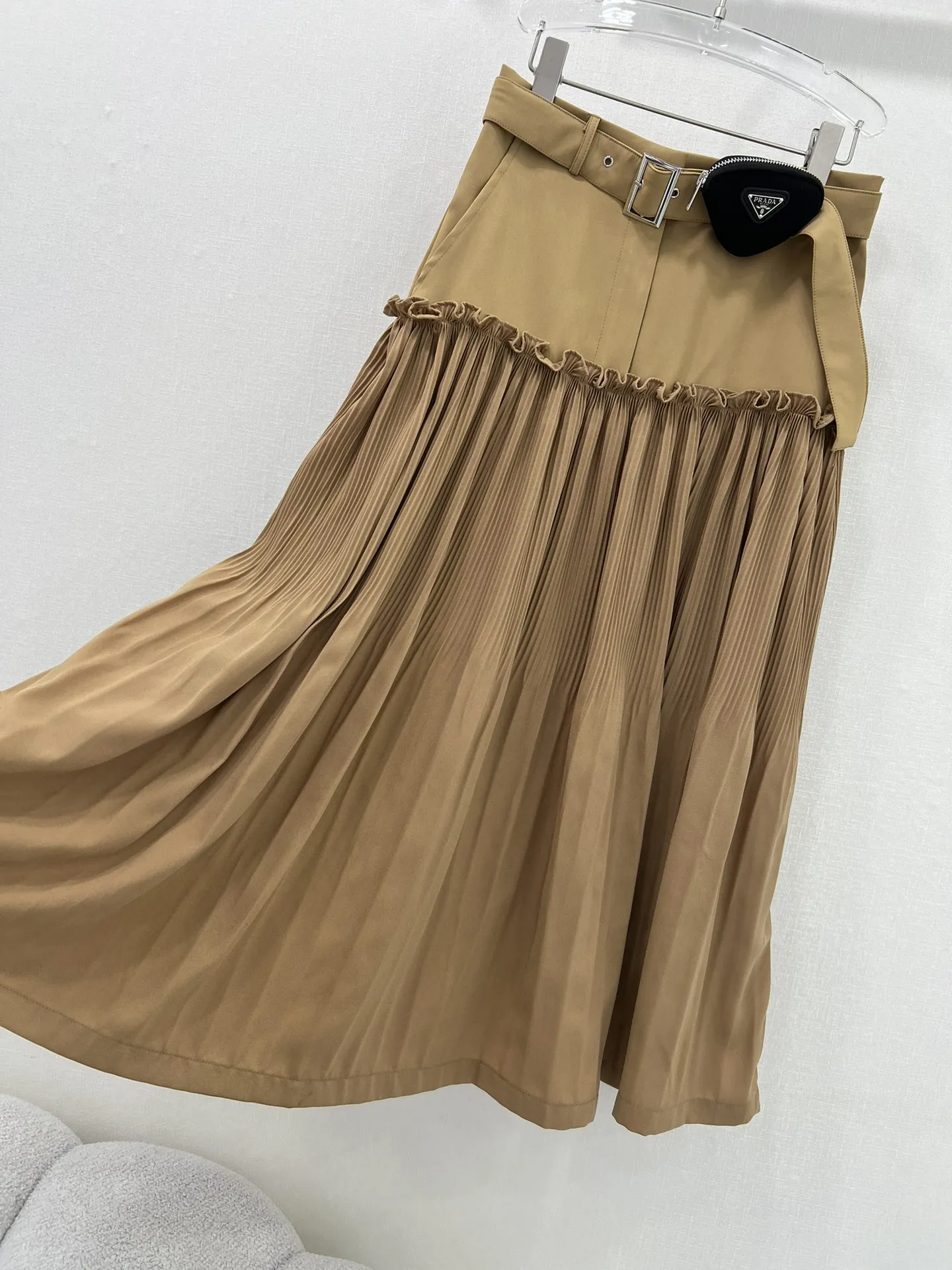 PRADA 24春新作ベージュ長スカートSML - 画像 (6)