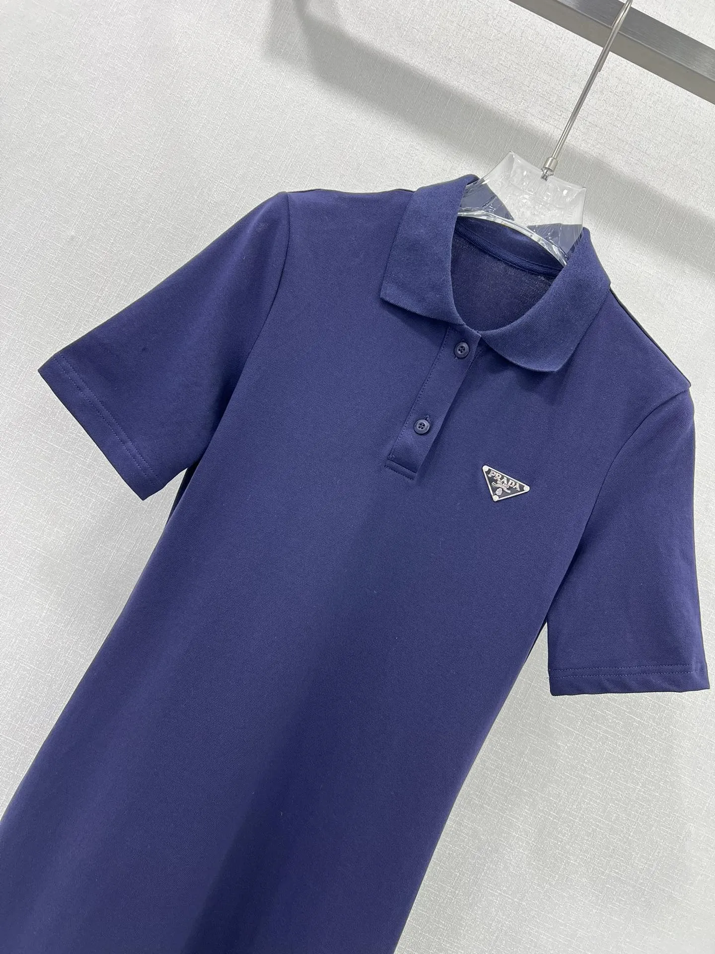 PRADA 2024春新作ネイビーポロドレス - 画像 (7)