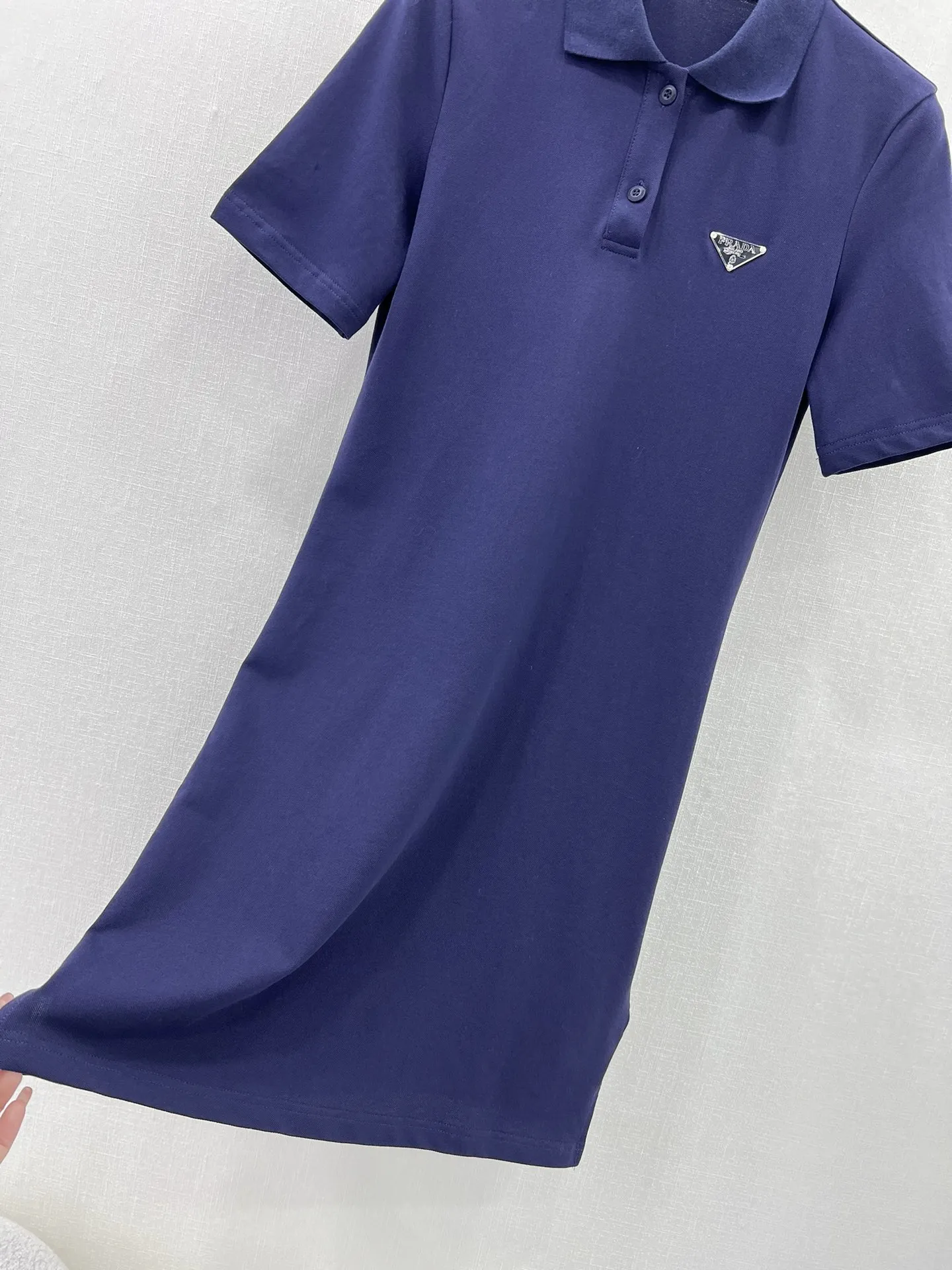 PRADA 2024春新作ネイビーポロドレス - 画像 (8)