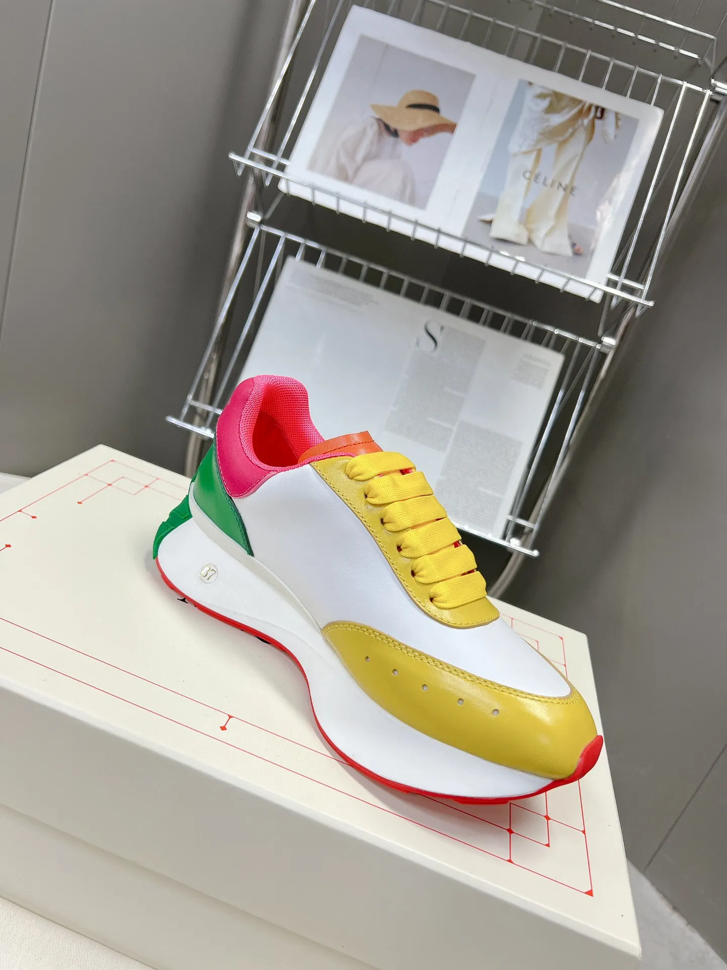 ALEXANDER MCQUEEN カラフル スニーカー 2023春夏 - 画像 (7)