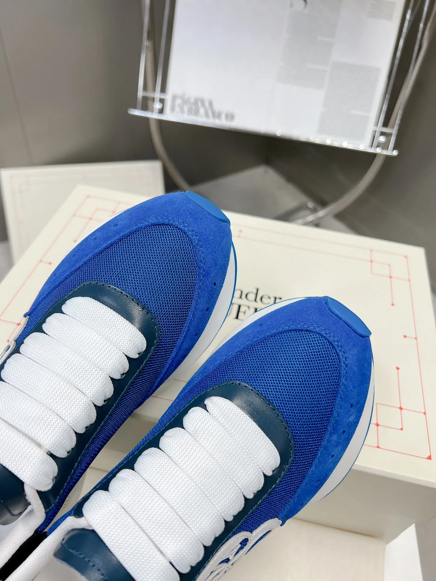 ALEXANDER MCQUEEN ブルー スニーカー 2023春夏 - 画像 (8)