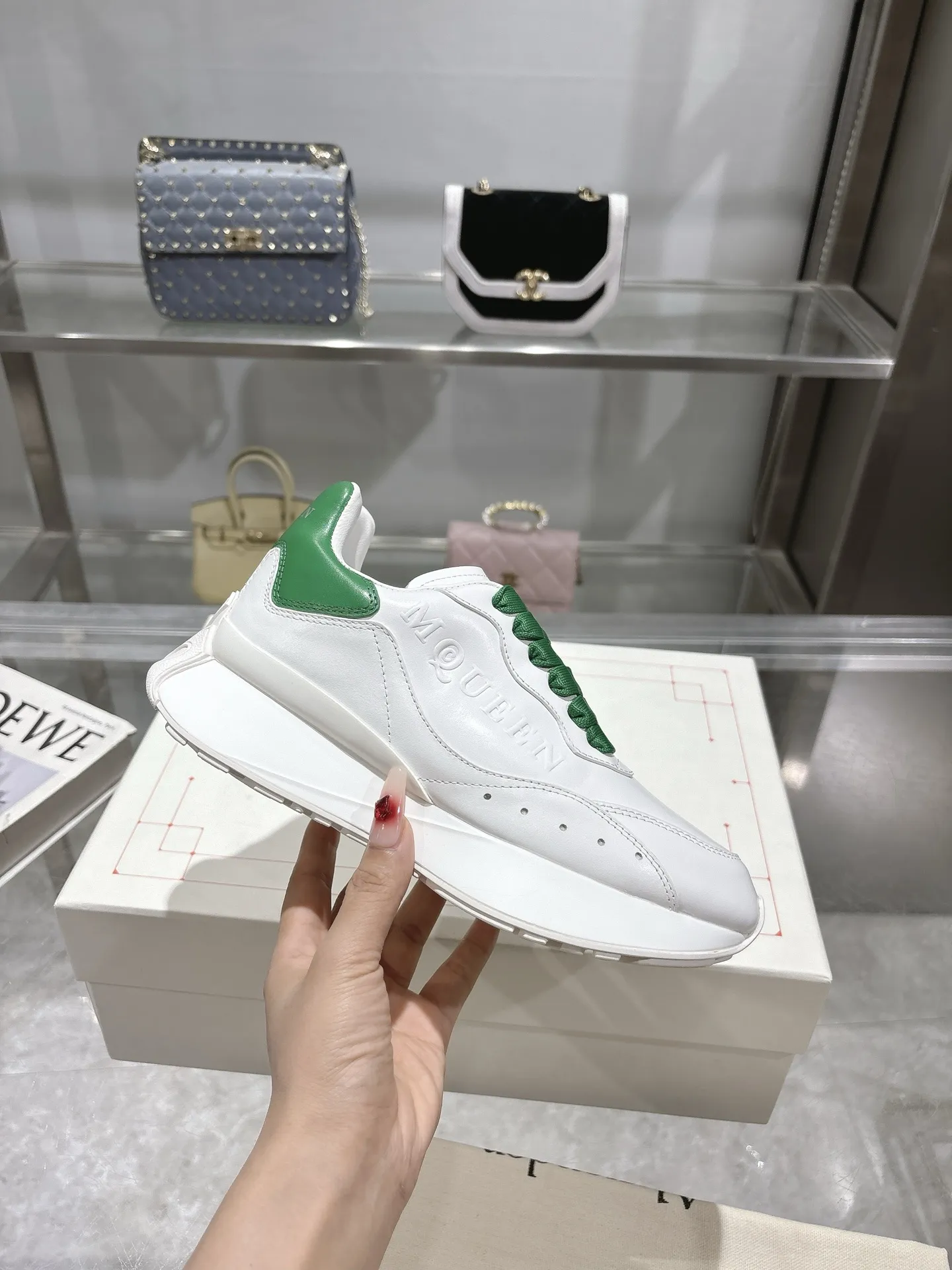 ALEXANDER MCQUEEN 白緑 スニーカー 2025春夏