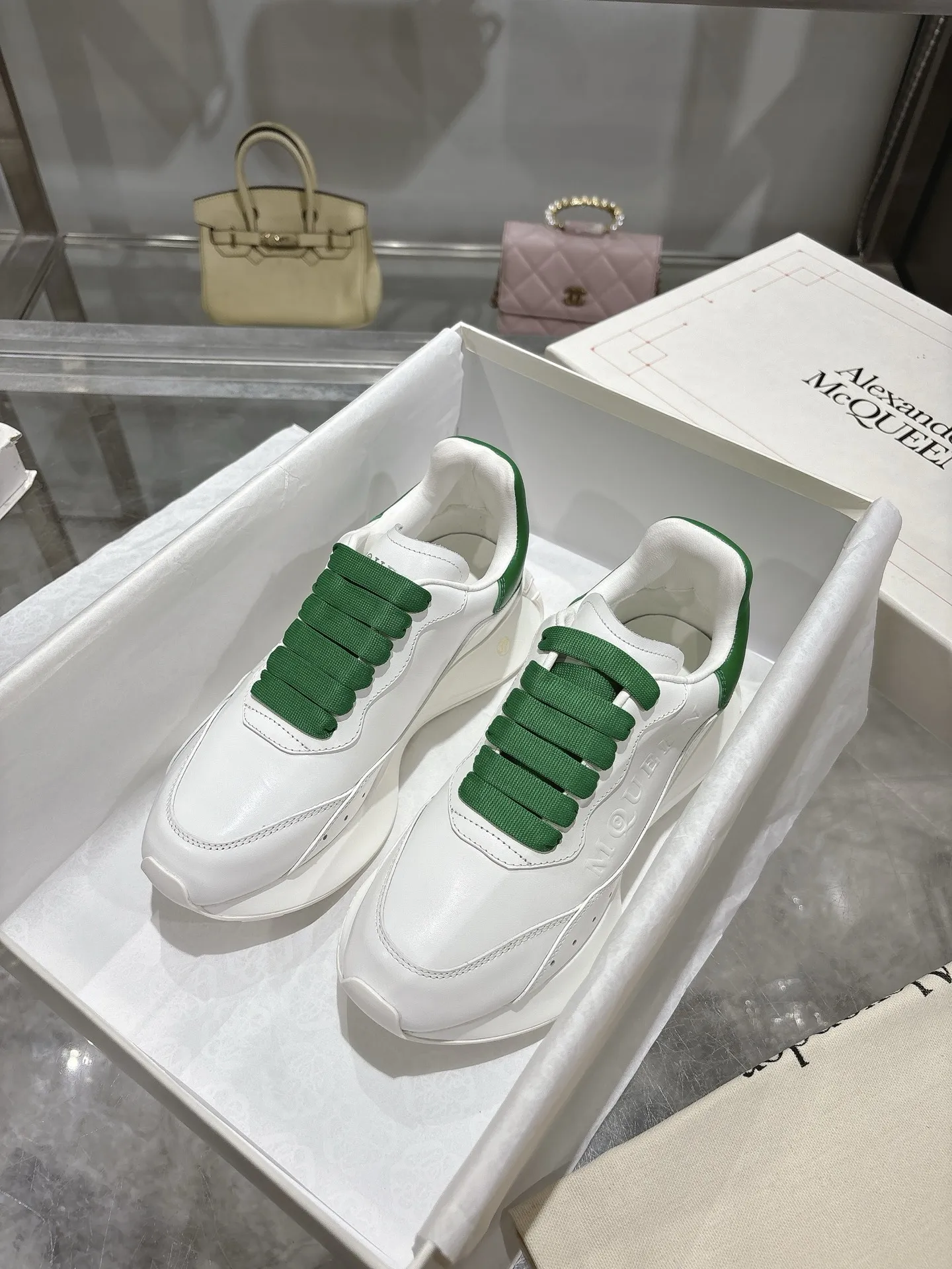 ALEXANDER MCQUEEN 白緑 スニーカー 2025春夏 - 画像 (6)