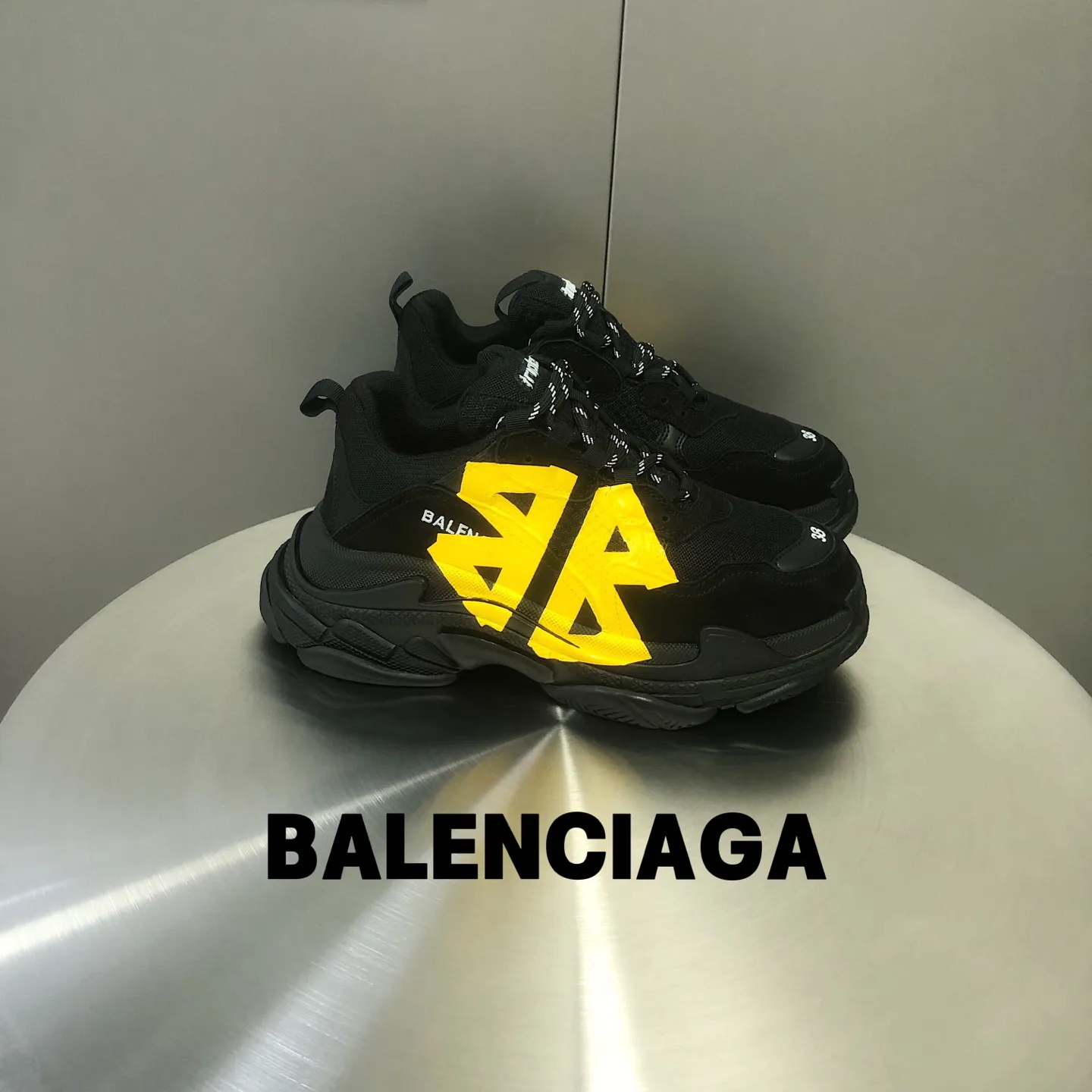 Balenciaga Triple S ブラックイエロー老舗靴