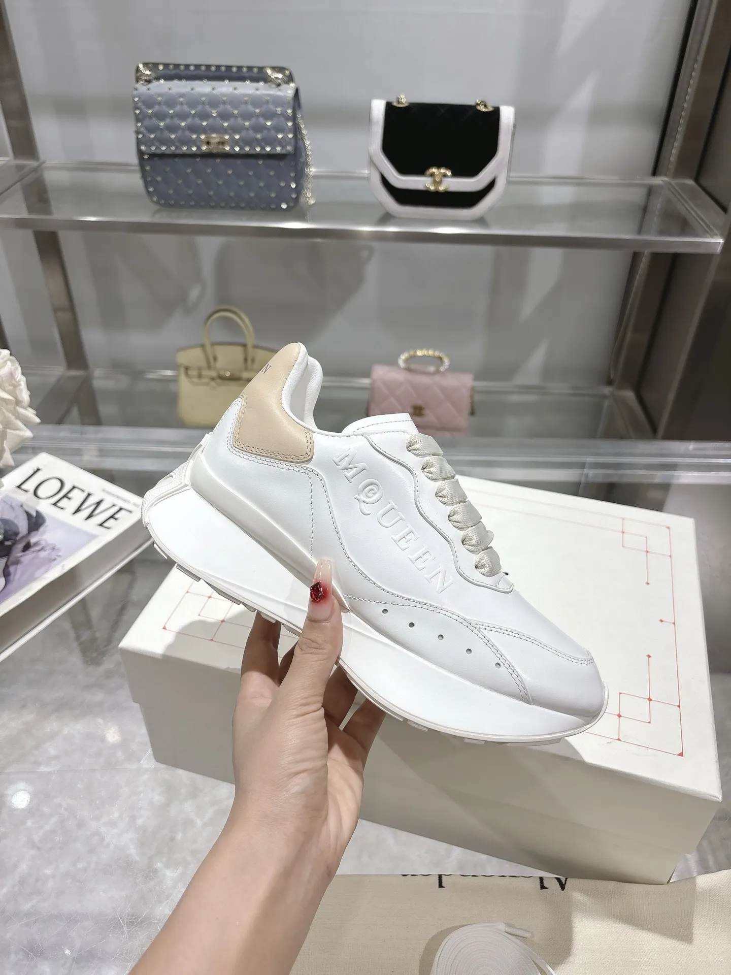 ALEXANDER MCQUEEN ホワイト スニーカー 2025春夏