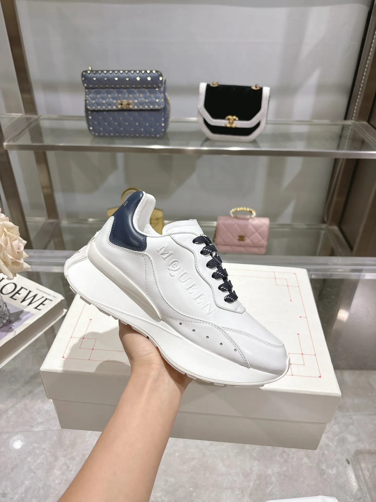 ALEXANDER MCQUEEN ホワイト スニーカー 2025春夏