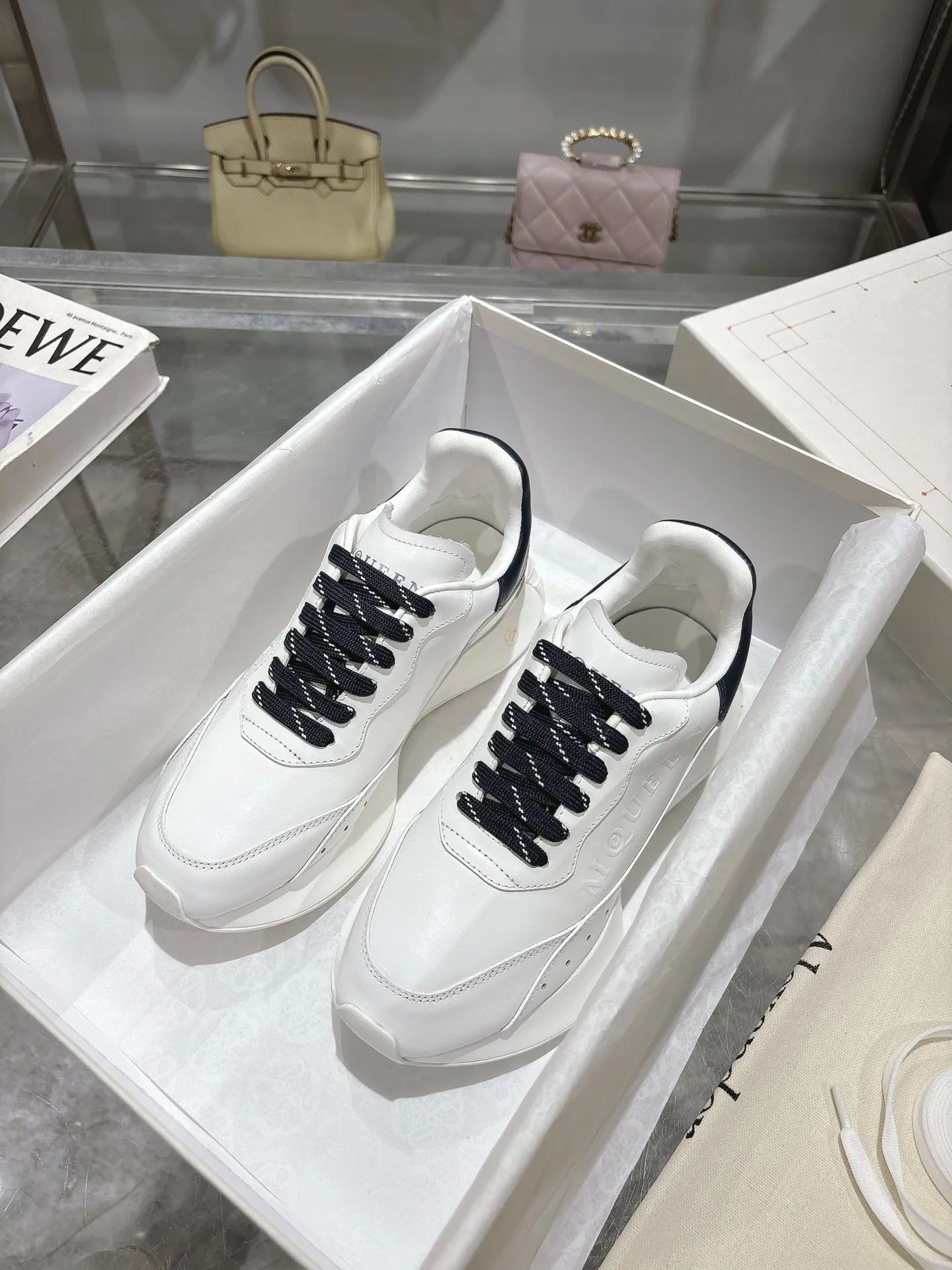 ALEXANDER MCQUEEN ホワイト スニーカー 2025春夏 - 画像 (6)