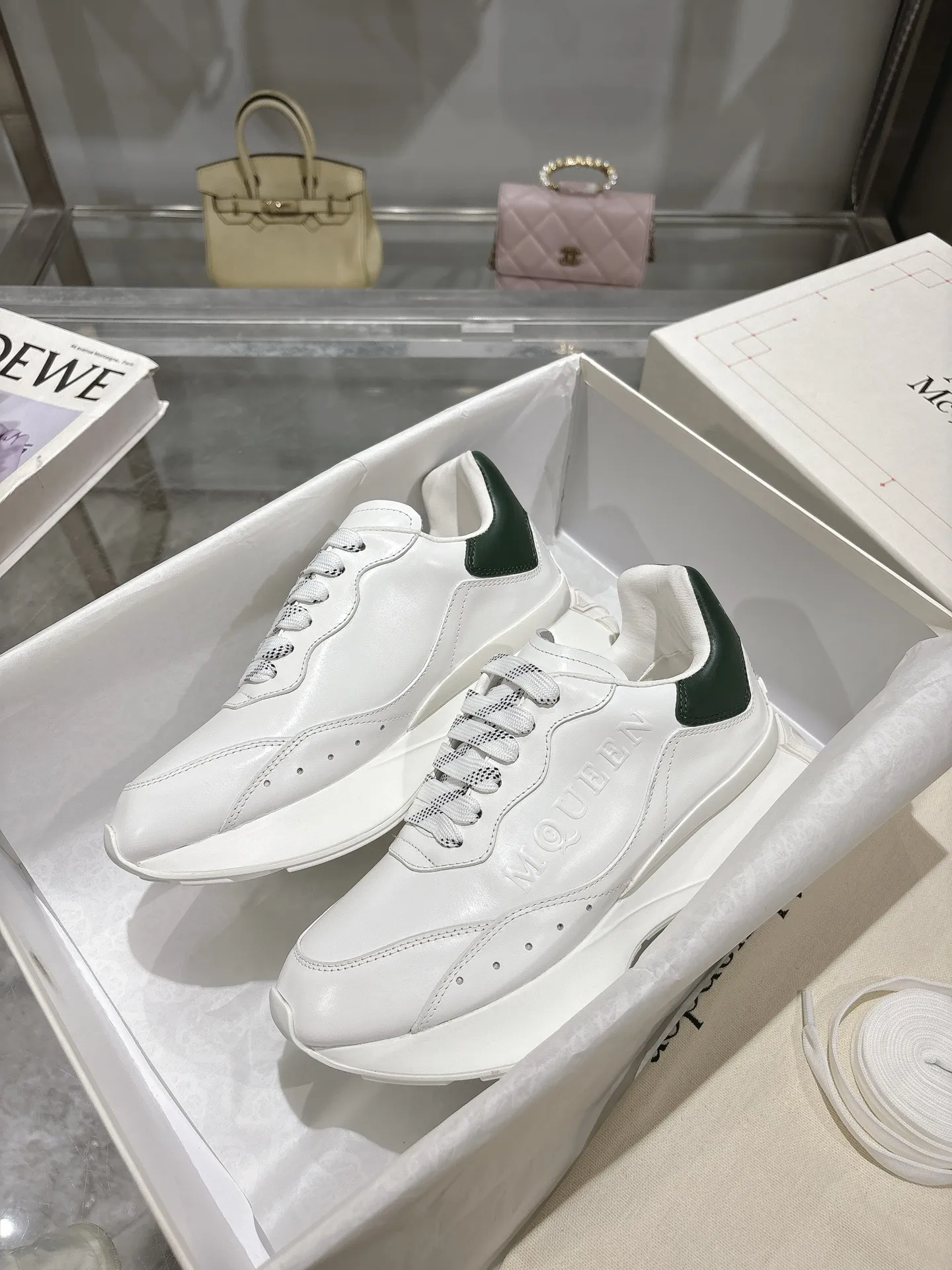 ALEXANDER MCQUEEN ホワイト スニーカー 2025春夏 - 画像 (7)