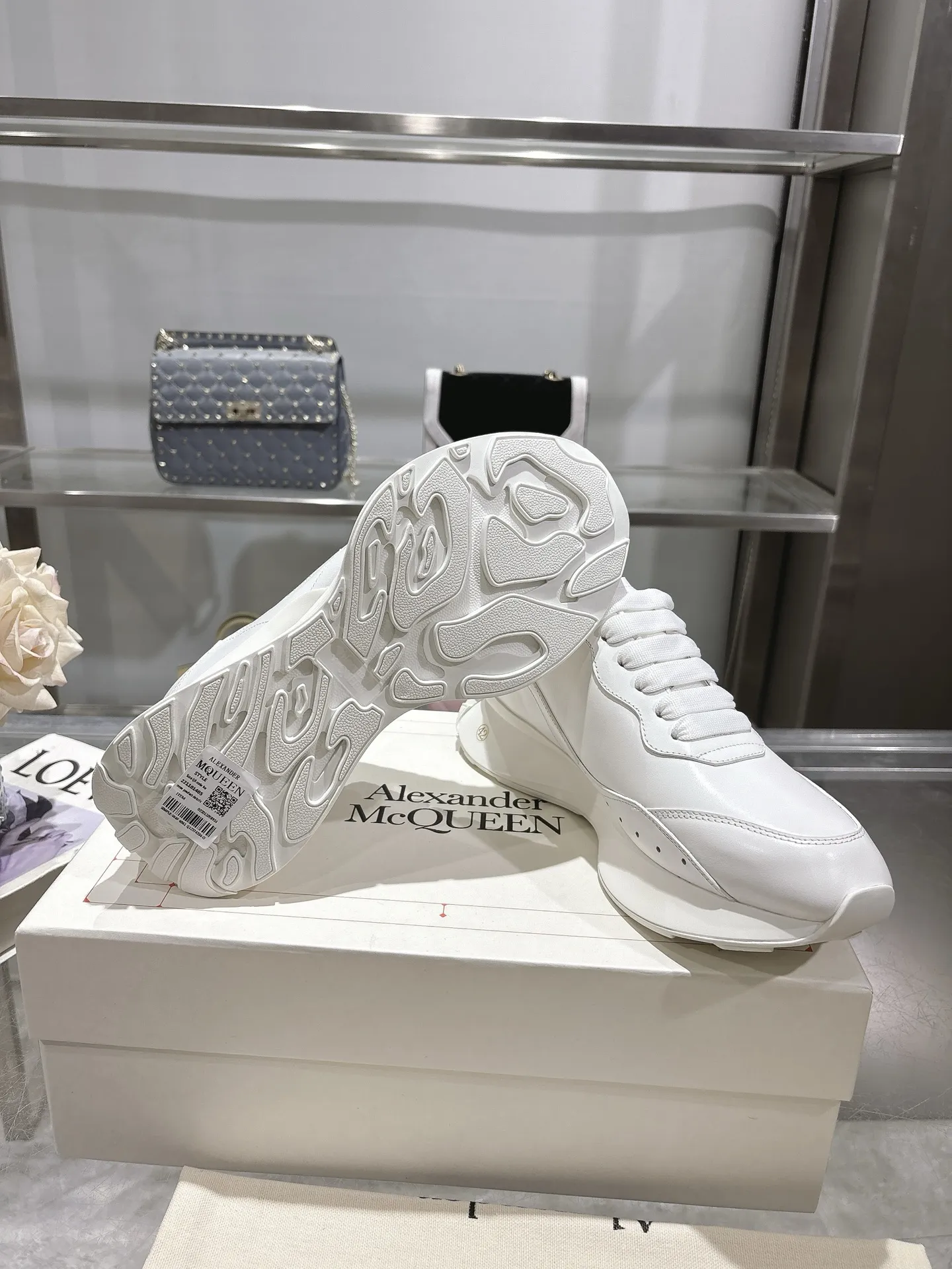 ALEXANDER MCQUEEN 白 スニーカー 2025春夏 - 画像 (7)