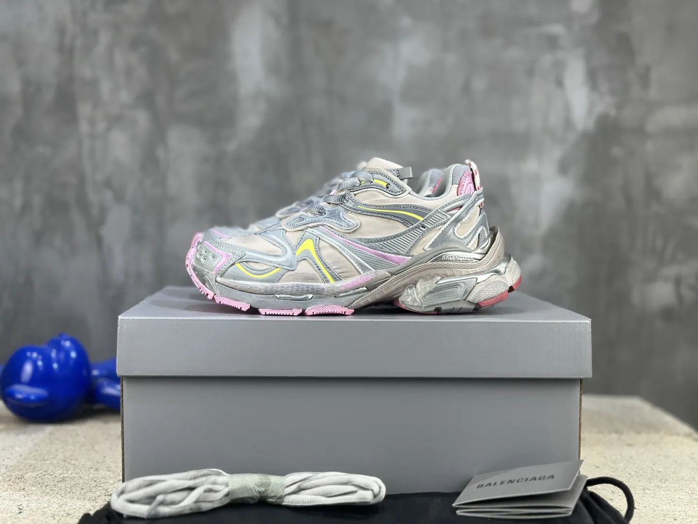 BALENCIAGA Runner-2 破坏风 グレー ピンク