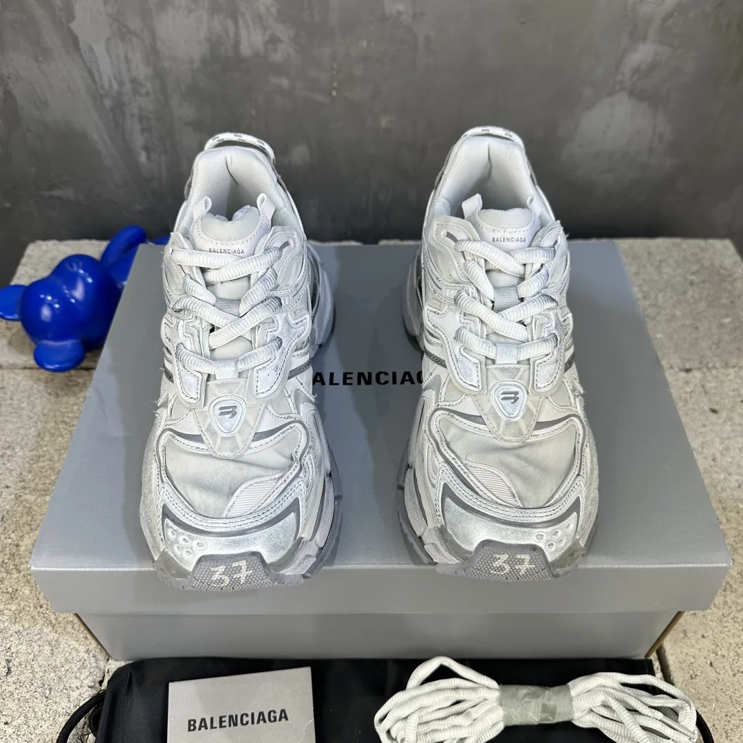 Balenciaga Runner-2 破壊風 ホワイト スニーカー - 画像 (3)