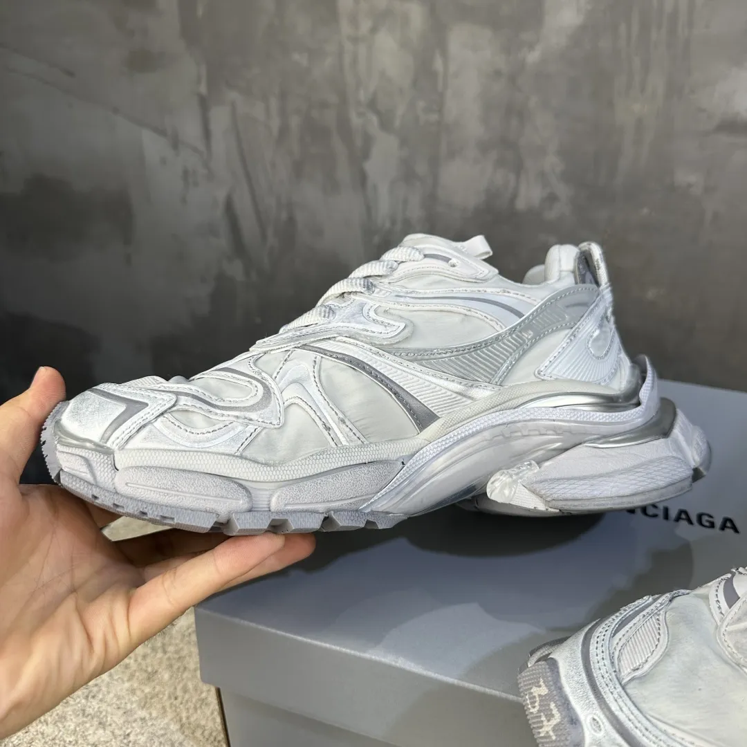 Balenciaga Runner-2 破壊風 ホワイト スニーカー - 画像 (6)