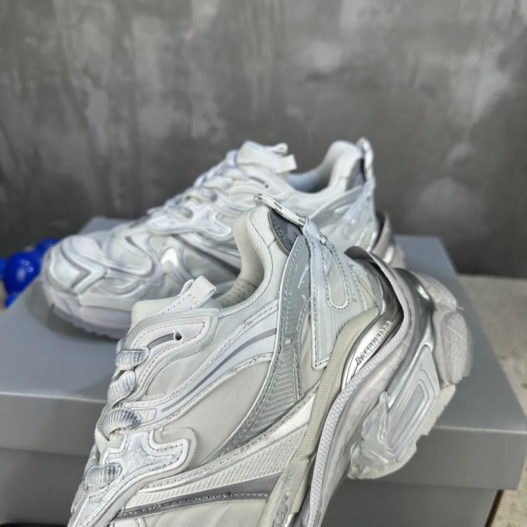Balenciaga Runner-2 破壊風 ホワイト スニーカー - 画像 (8)