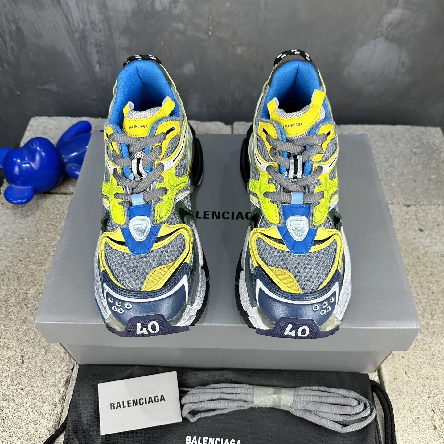 BALENCIAGA Runner-2 破壊風 イエロー 新作 - 画像 (3)