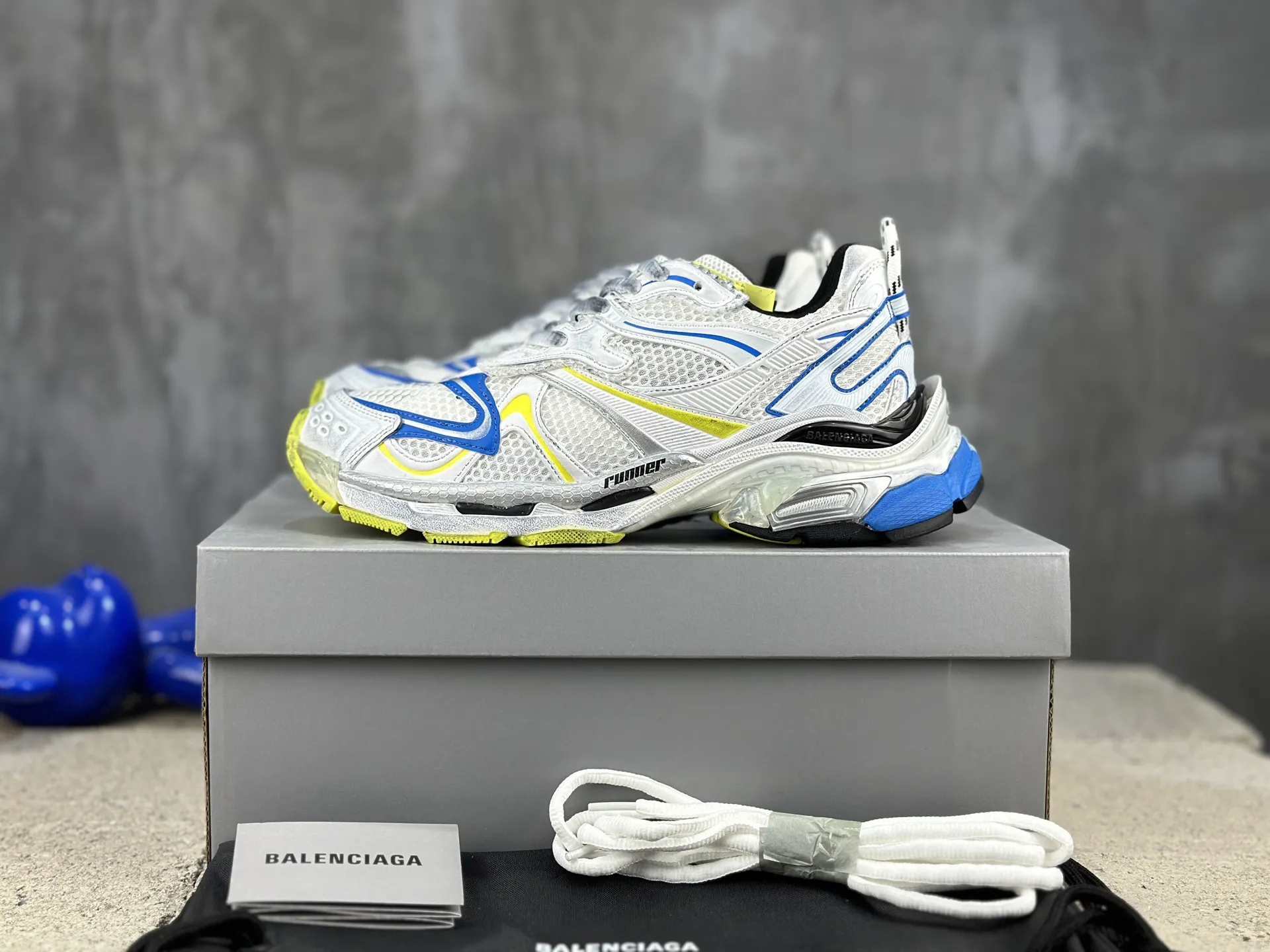 BALENCIAGA Runner-2 破壊風 ホワイトブルー