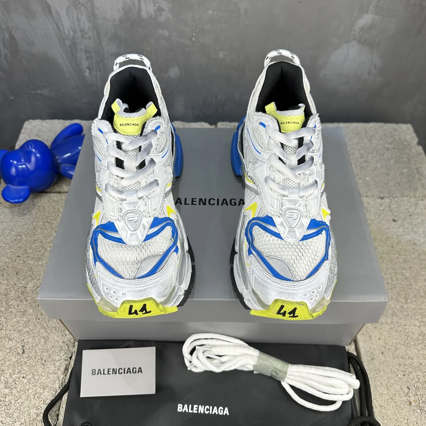 BALENCIAGA Runner-2 破壊風 ホワイトブルー - 画像 (3)