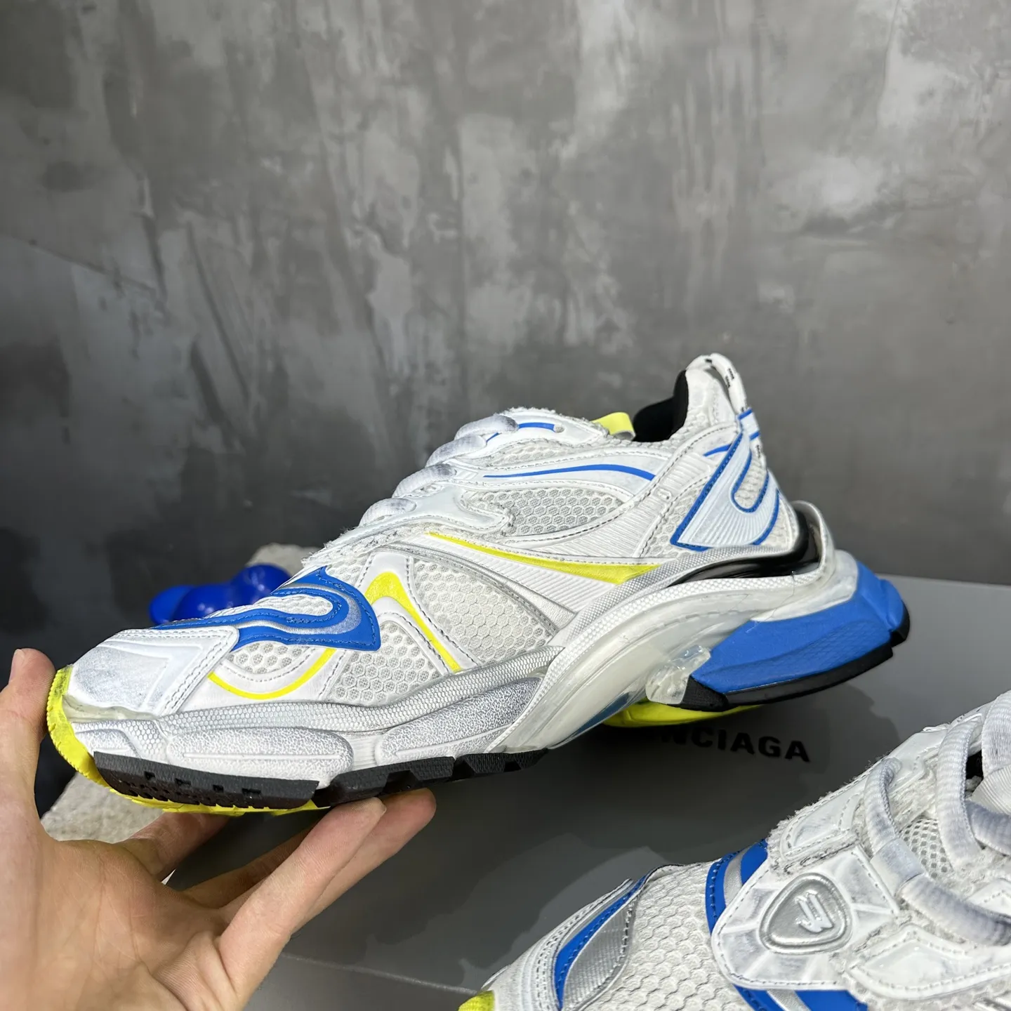 BALENCIAGA Runner-2 破壊風 ホワイトブルー - 画像 (6)
