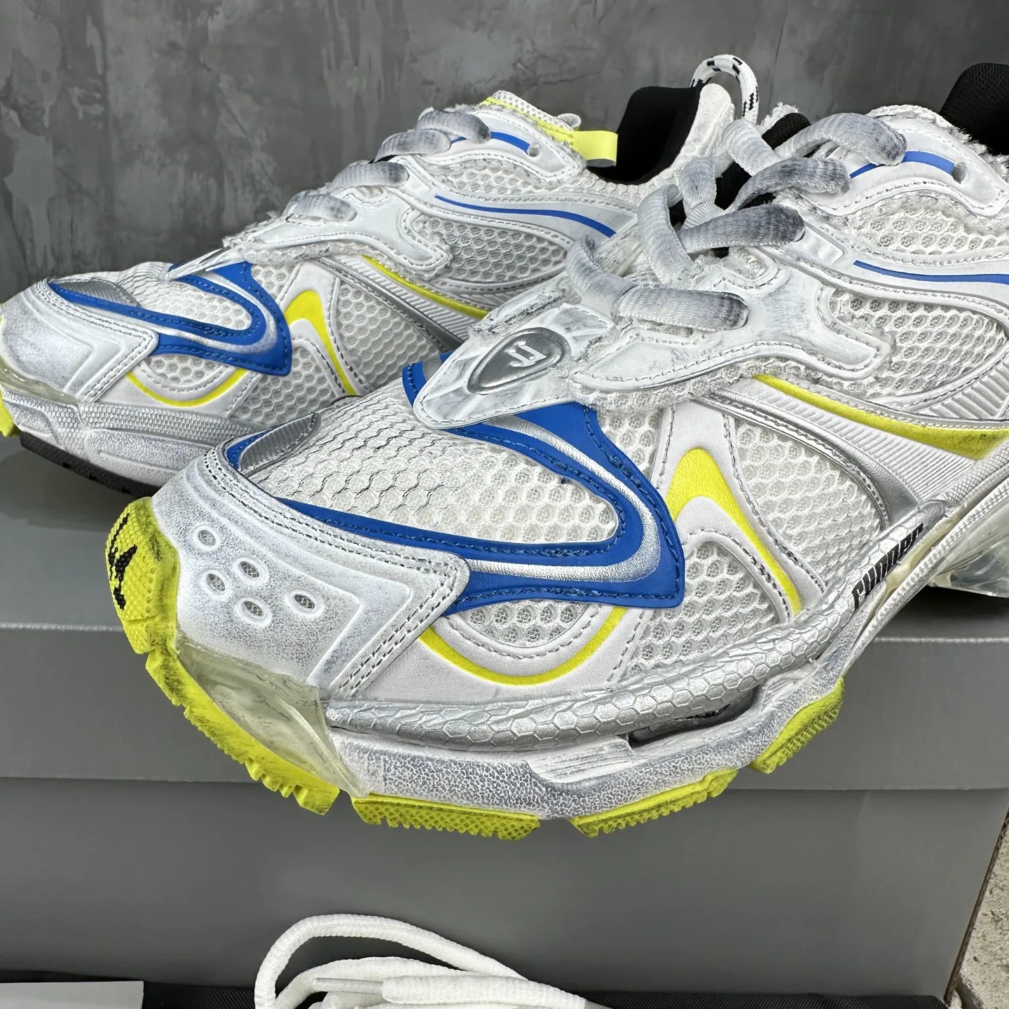 BALENCIAGA Runner-2 破壊風 ホワイトブルー - 画像 (7)