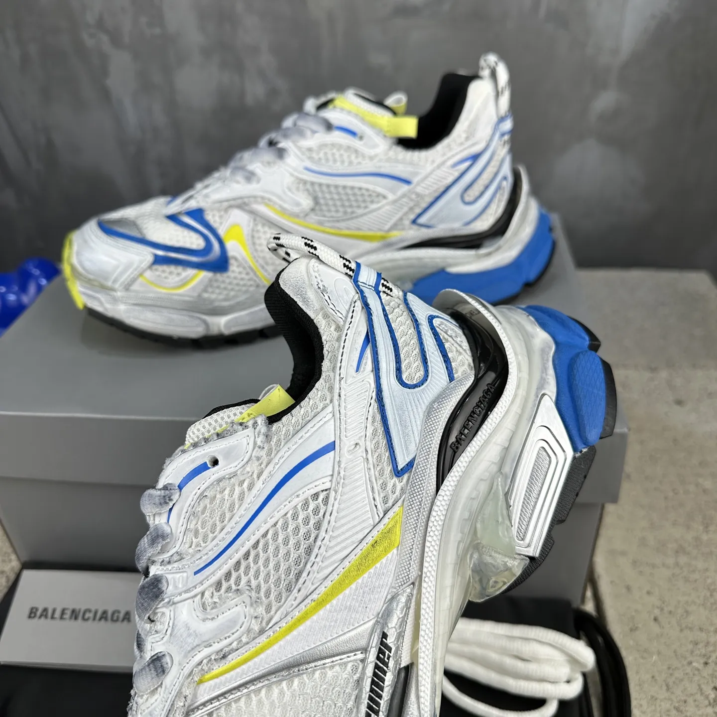 BALENCIAGA Runner-2 破壊風 ホワイトブルー - 画像 (8)
