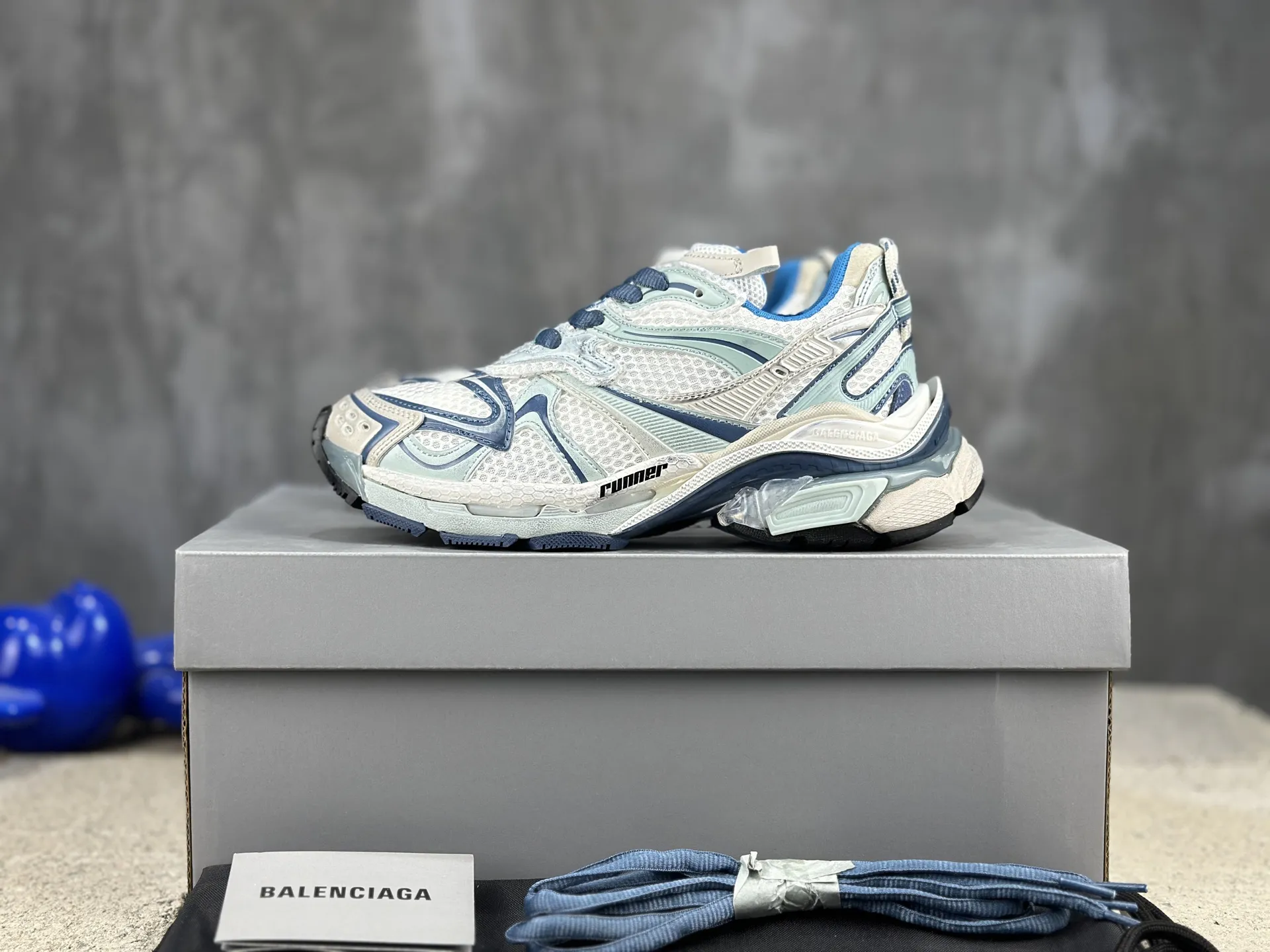 BALENCIAGA Runner-2 破壊風 ホワイトブルー