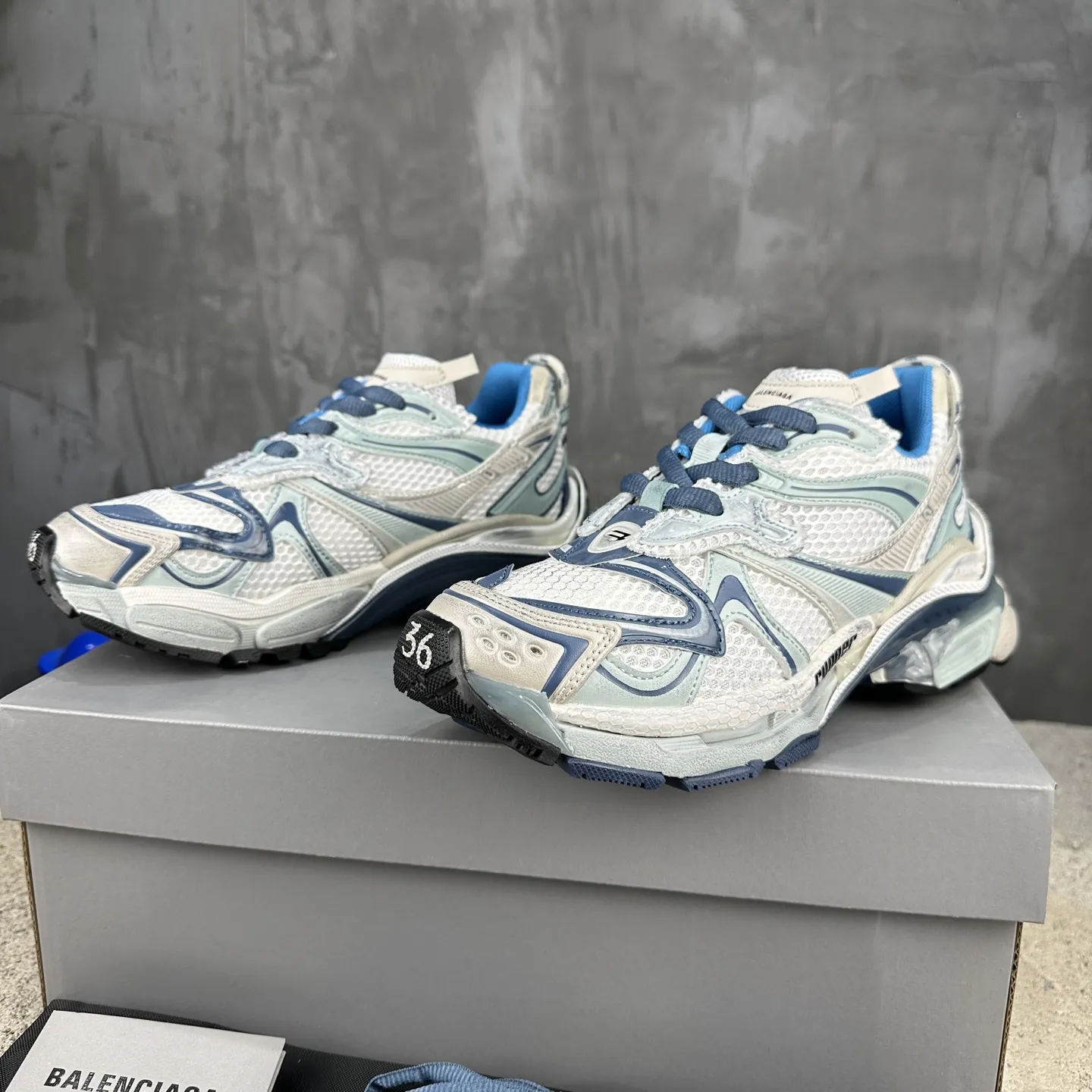 BALENCIAGA Runner-2 破壊風 ホワイトブルー - 画像 (4)