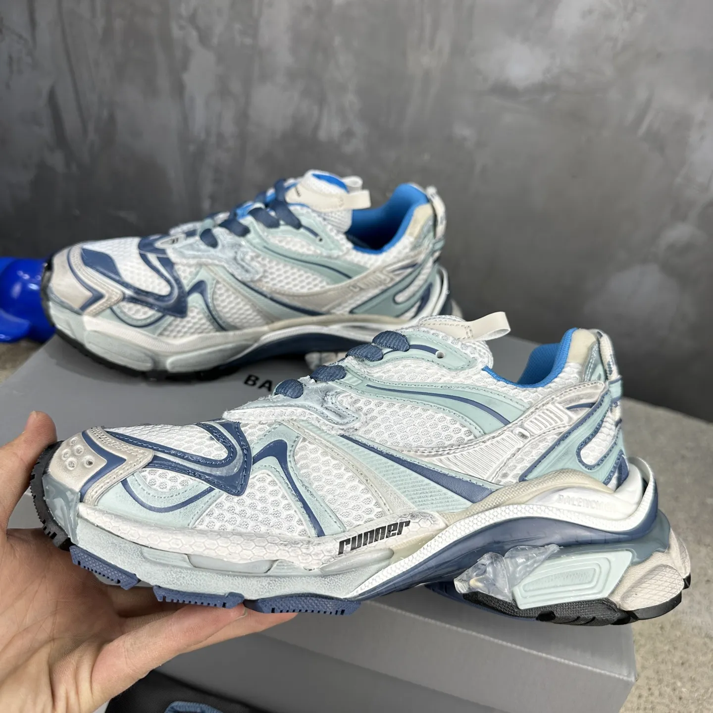 BALENCIAGA Runner-2 破壊風 ホワイトブルー - 画像 (5)
