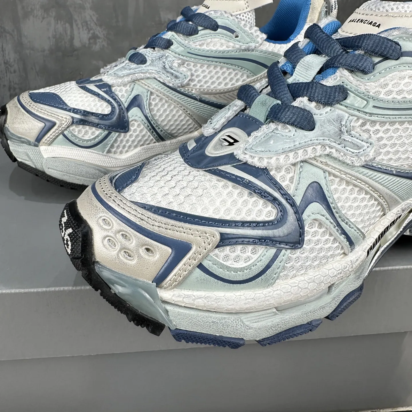 BALENCIAGA Runner-2 破壊風 ホワイトブルー - 画像 (7)