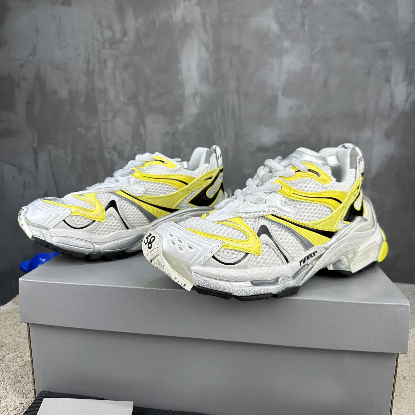 BALENCIAGA Runner-2 白黄色 破坏风款 - 画像 (4)