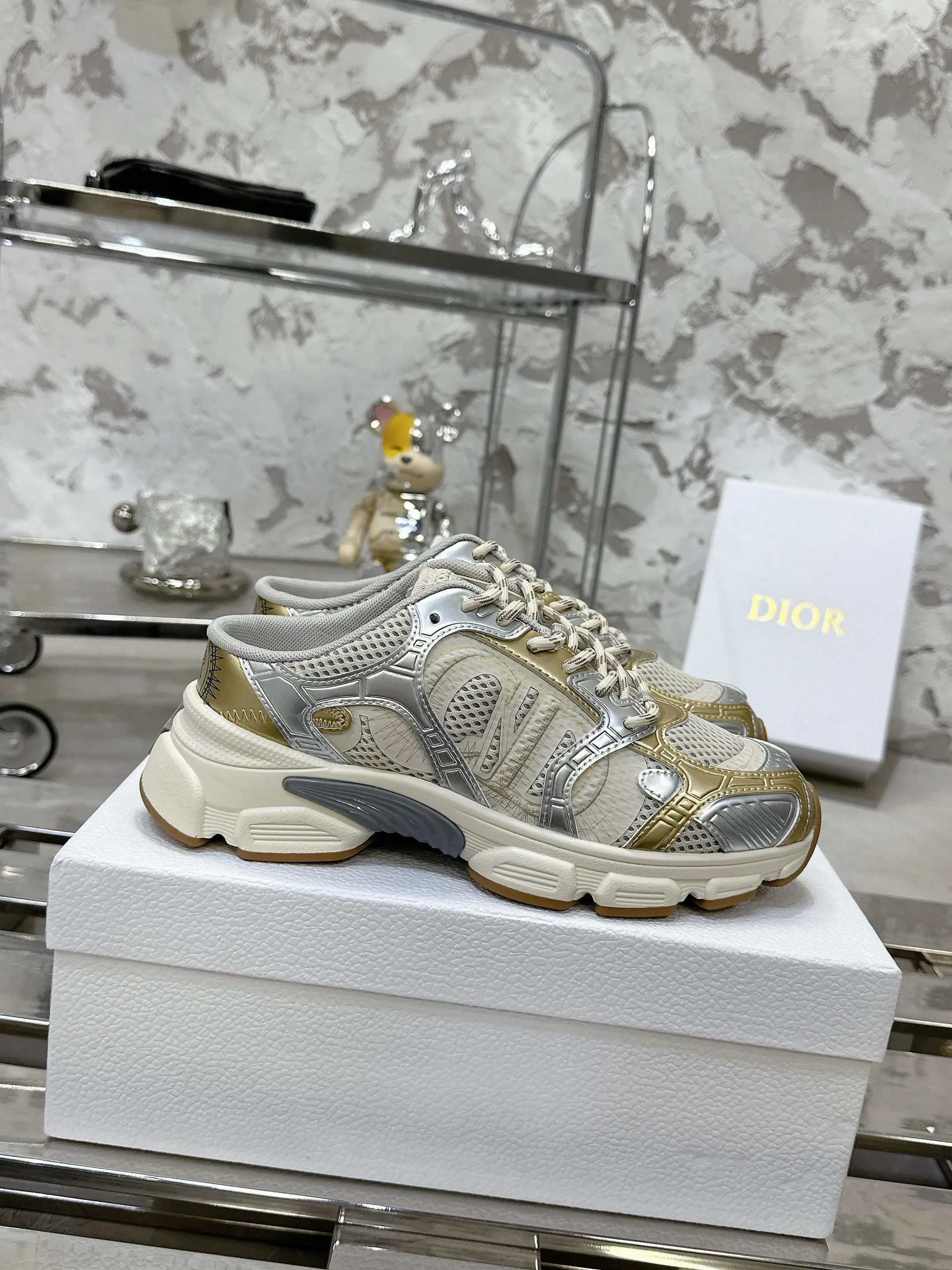 Christian Dior シルバー クロノスニーカー